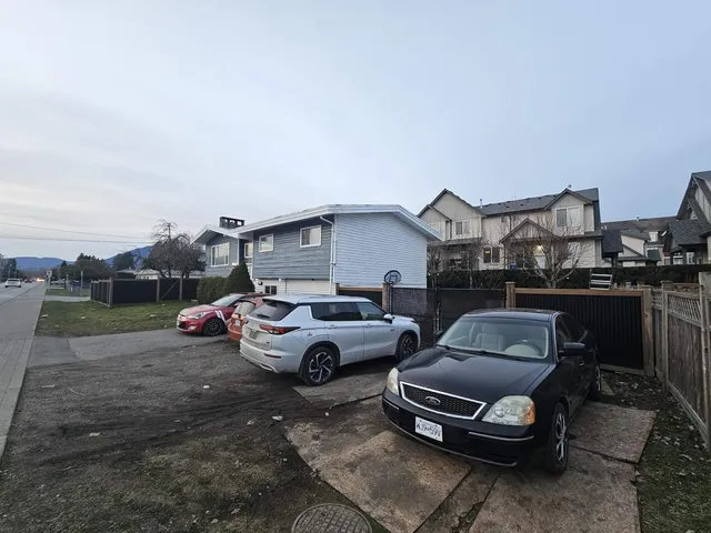 45475 BERNARD AVENUE, Chilliwack 5