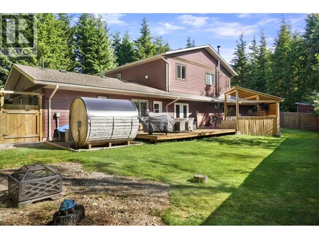 152 DEWBERRY STREET, Kitimat 2