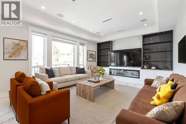 8007 BRADLEY AVENUE, Burnaby 3