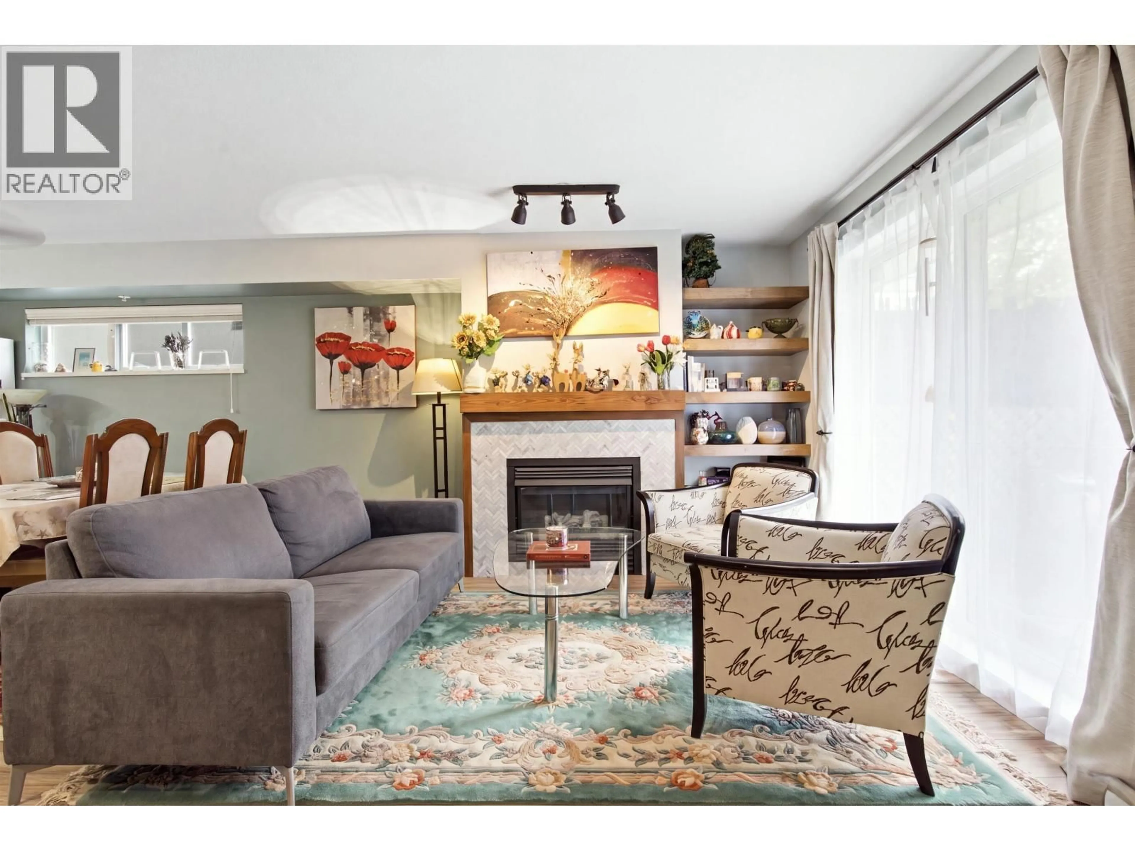 Living room with furniture, unknown for 7 - 1203 MADISON AVENUE, Burnaby British Columbia V5C6R9