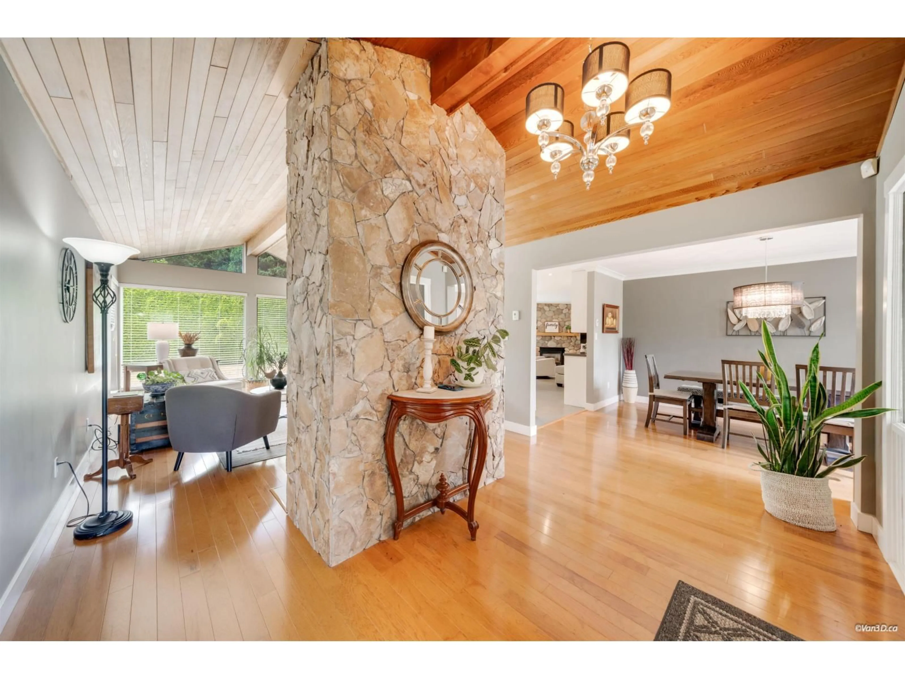 Unknown for 1691 143B STREET, Surrey British Columbia V4A7L8