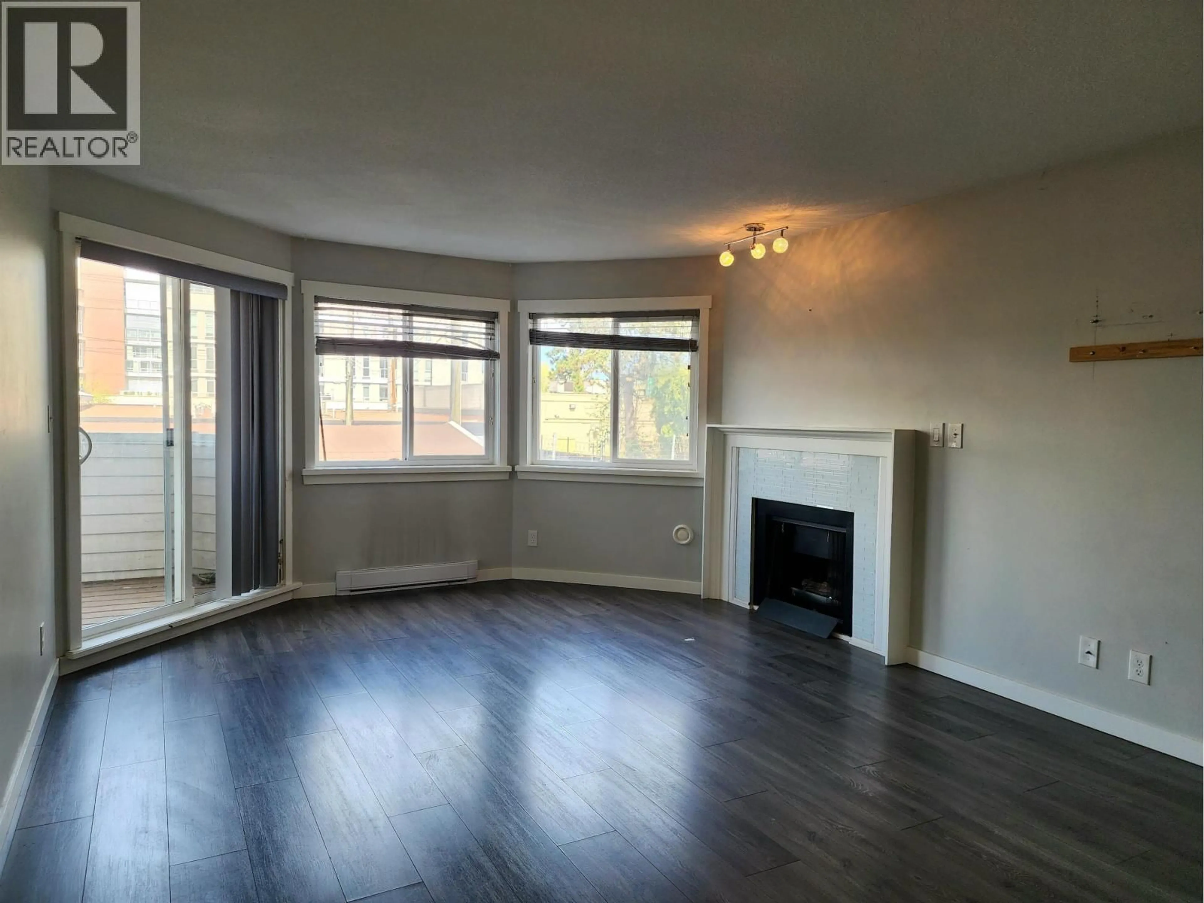 A pic of a room for 107 - 11963 223 STREET, Maple Ridge British Columbia V2X5Y4