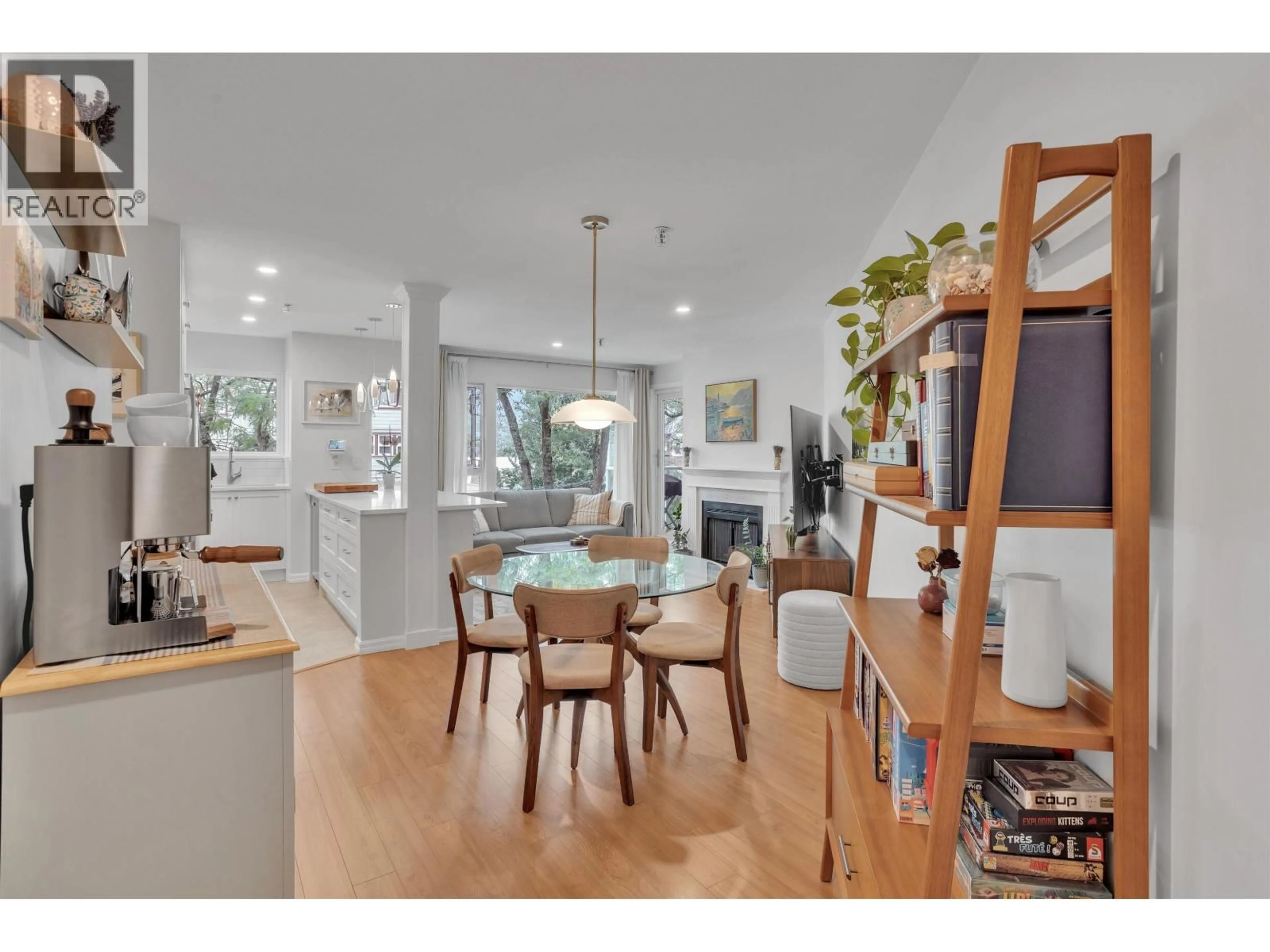 Open concept kitchen, unknown for 315 - 2020 8TH AVENUE, Vancouver British Columbia V6J1W5