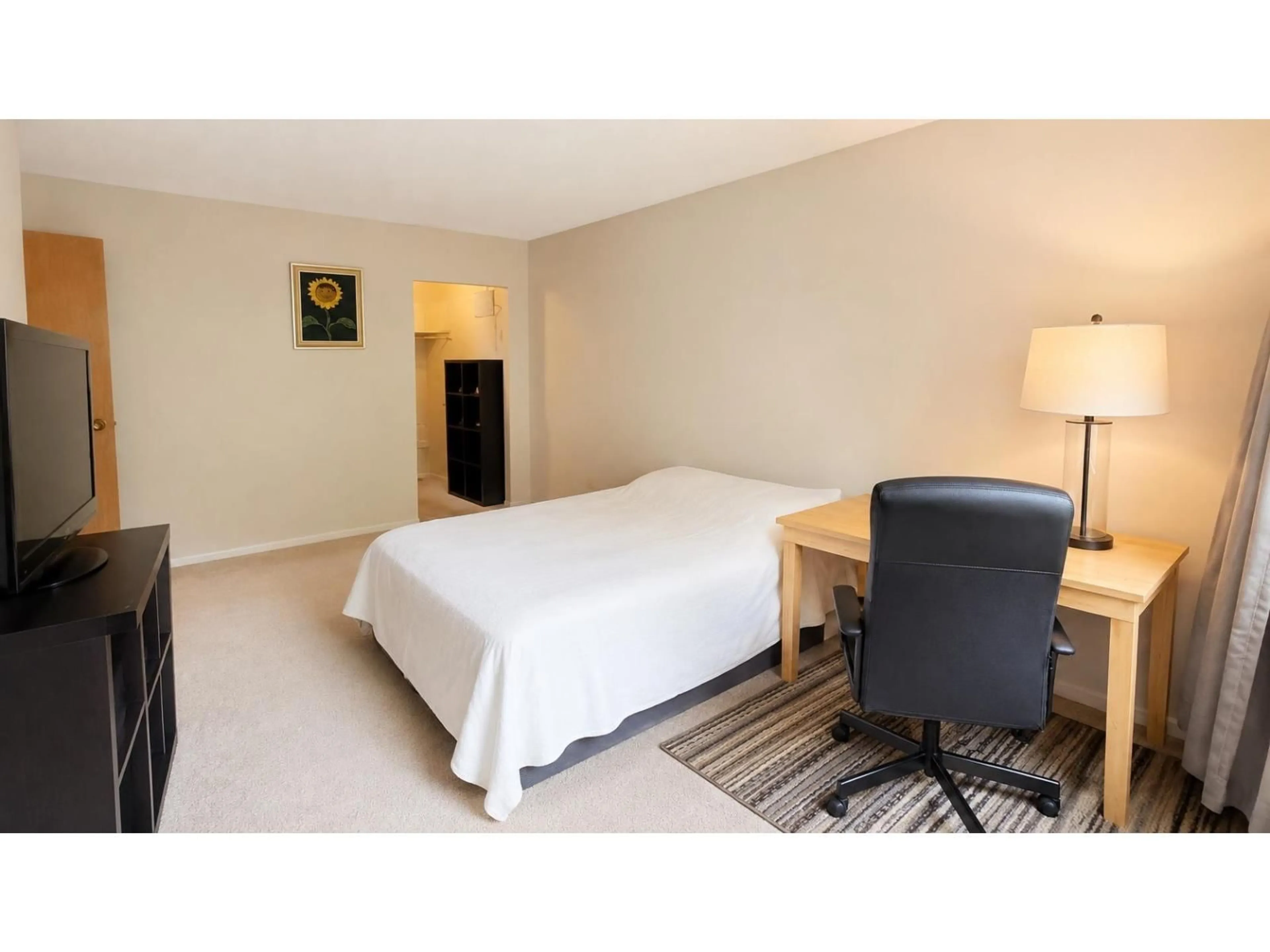 A pic of a room for 313 - 10644 151A STREET, Surrey British Columbia V3R8R3