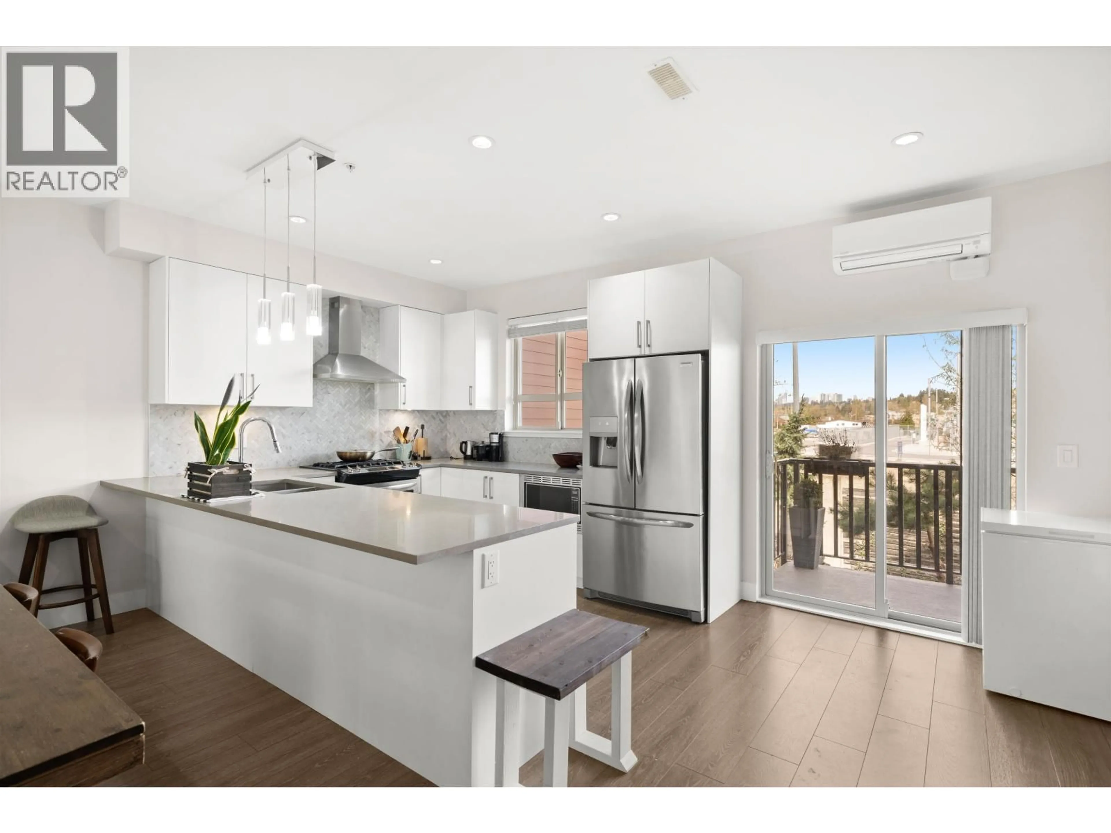 Open concept kitchen, unknown for 30 - 843 EWEN AVENUE, New Westminster British Columbia V3M0K6