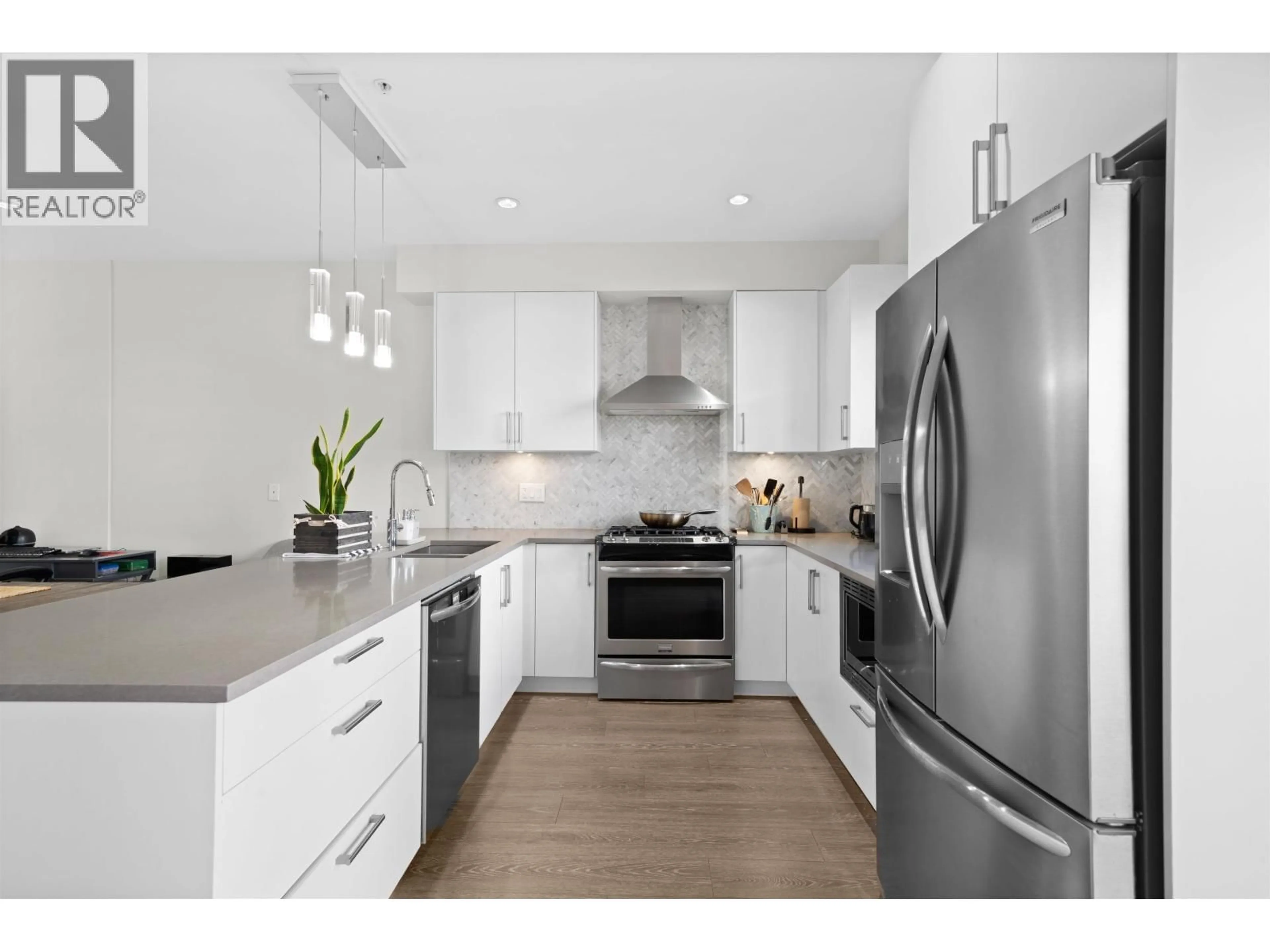 Open concept kitchen, unknown for 30 - 843 EWEN AVENUE, New Westminster British Columbia V3M0K6