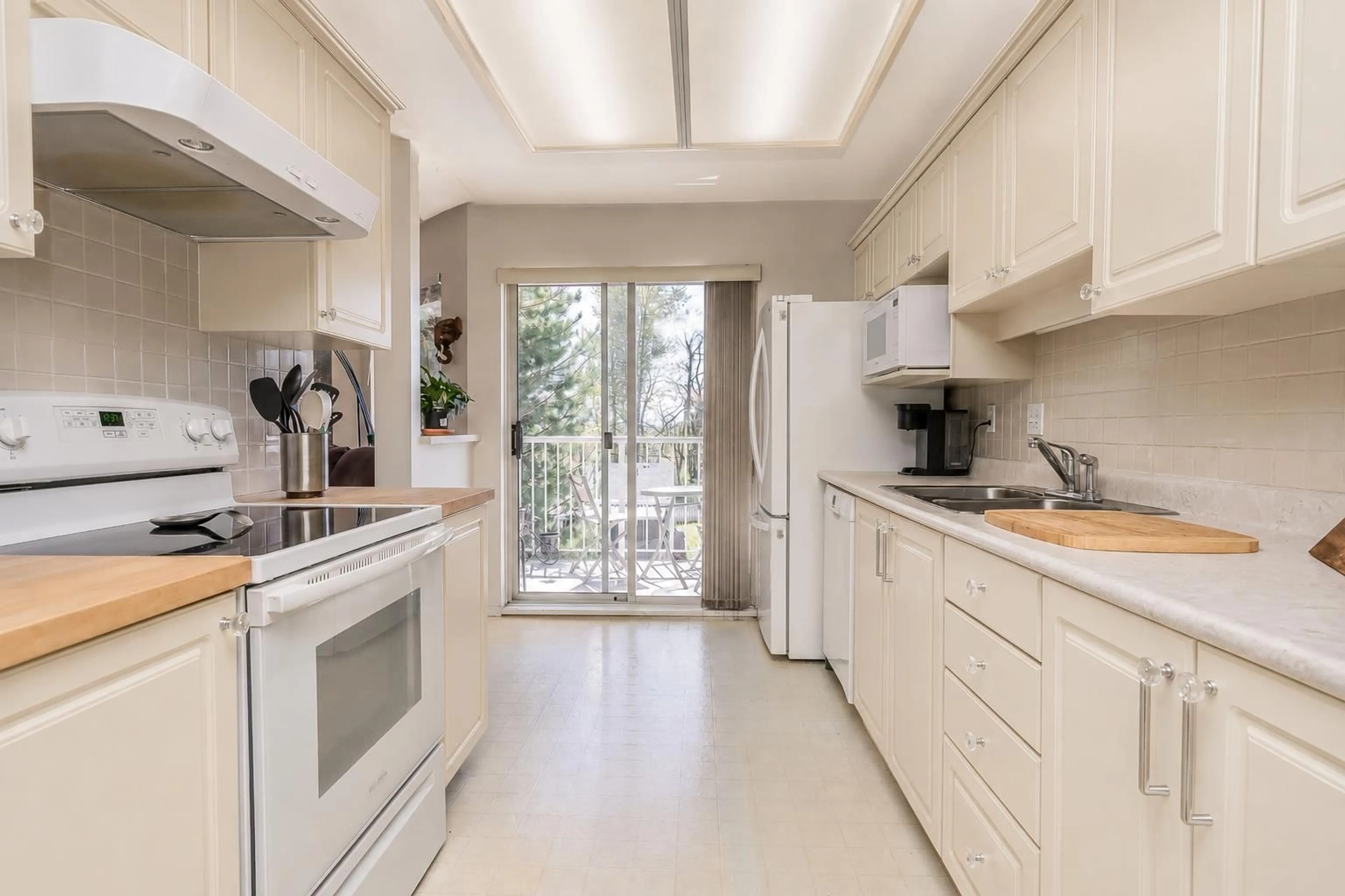Unknown for 203 - 33669 2ND AVENUE, Mission British Columbia V2V6Z4
