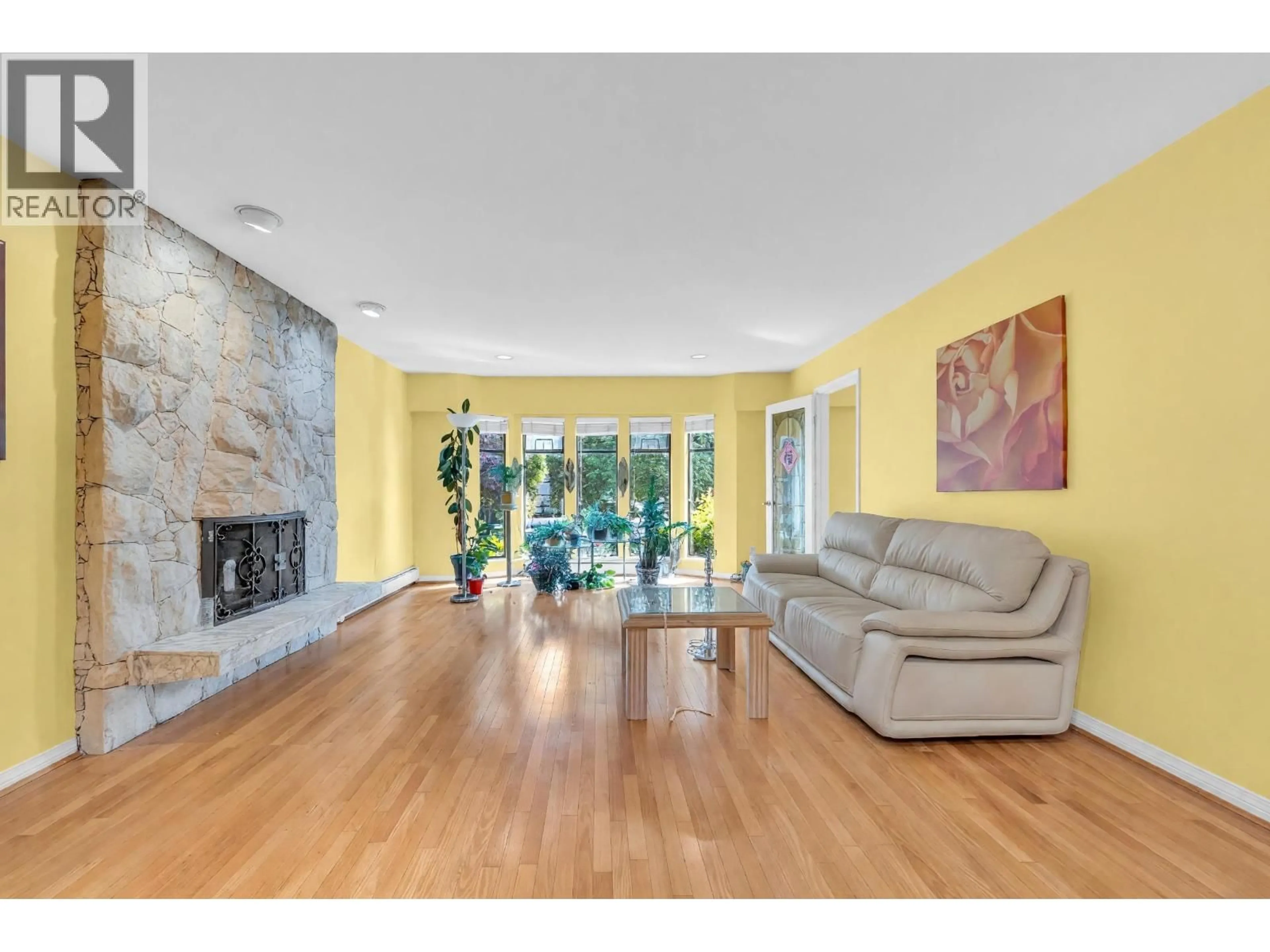 Unknown for 137 WOODSTOCK AVENUE, Vancouver British Columbia V5Y2R7