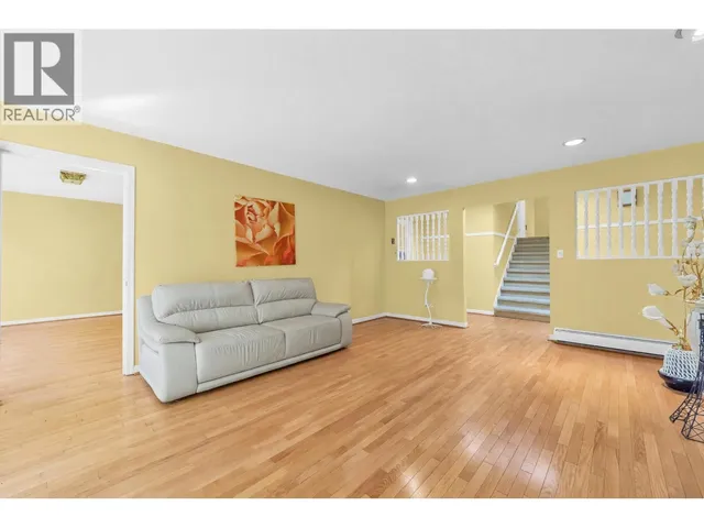 137 WOODSTOCK AVENUE, Vancouver 5