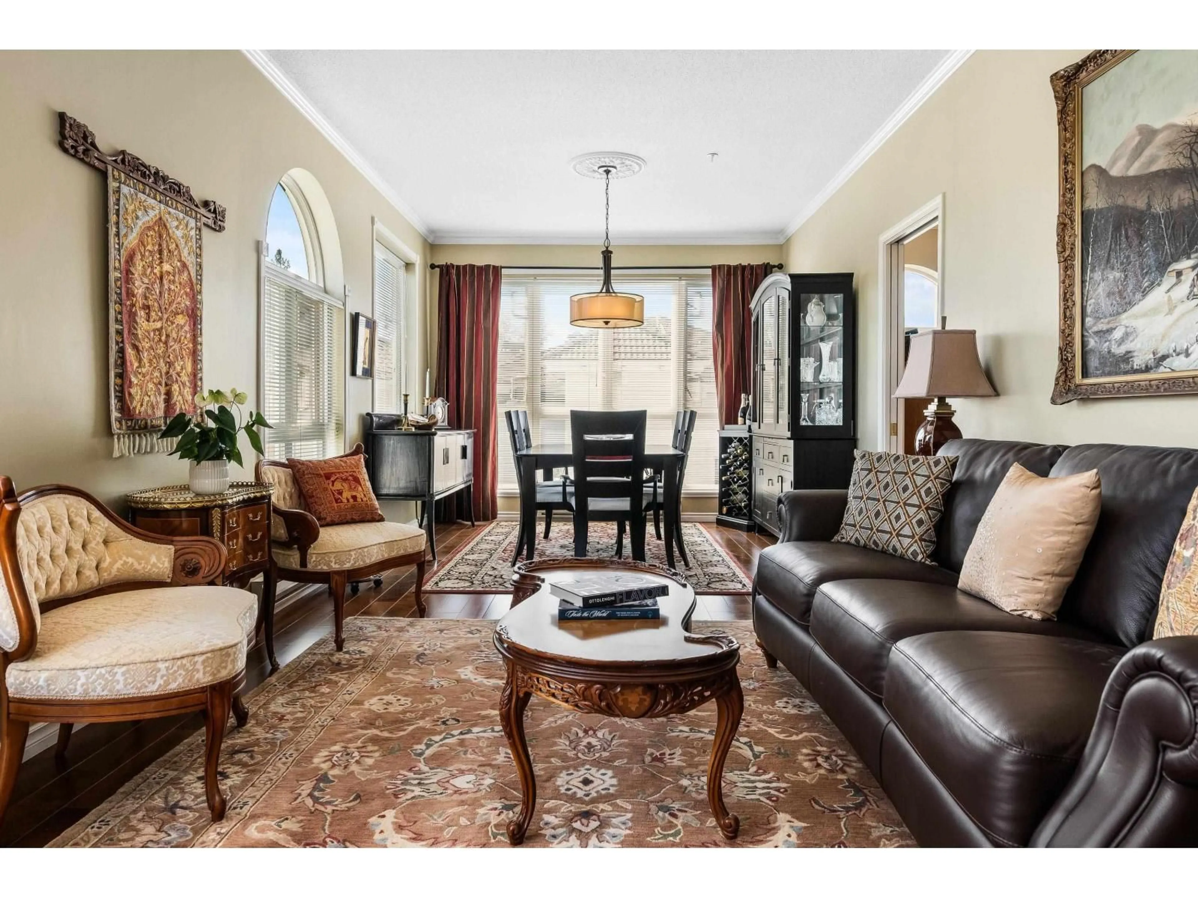 Living room with furniture, unknown for 402 - 3172 GLADWIN ROAD, Abbotsford British Columbia V2T5T3
