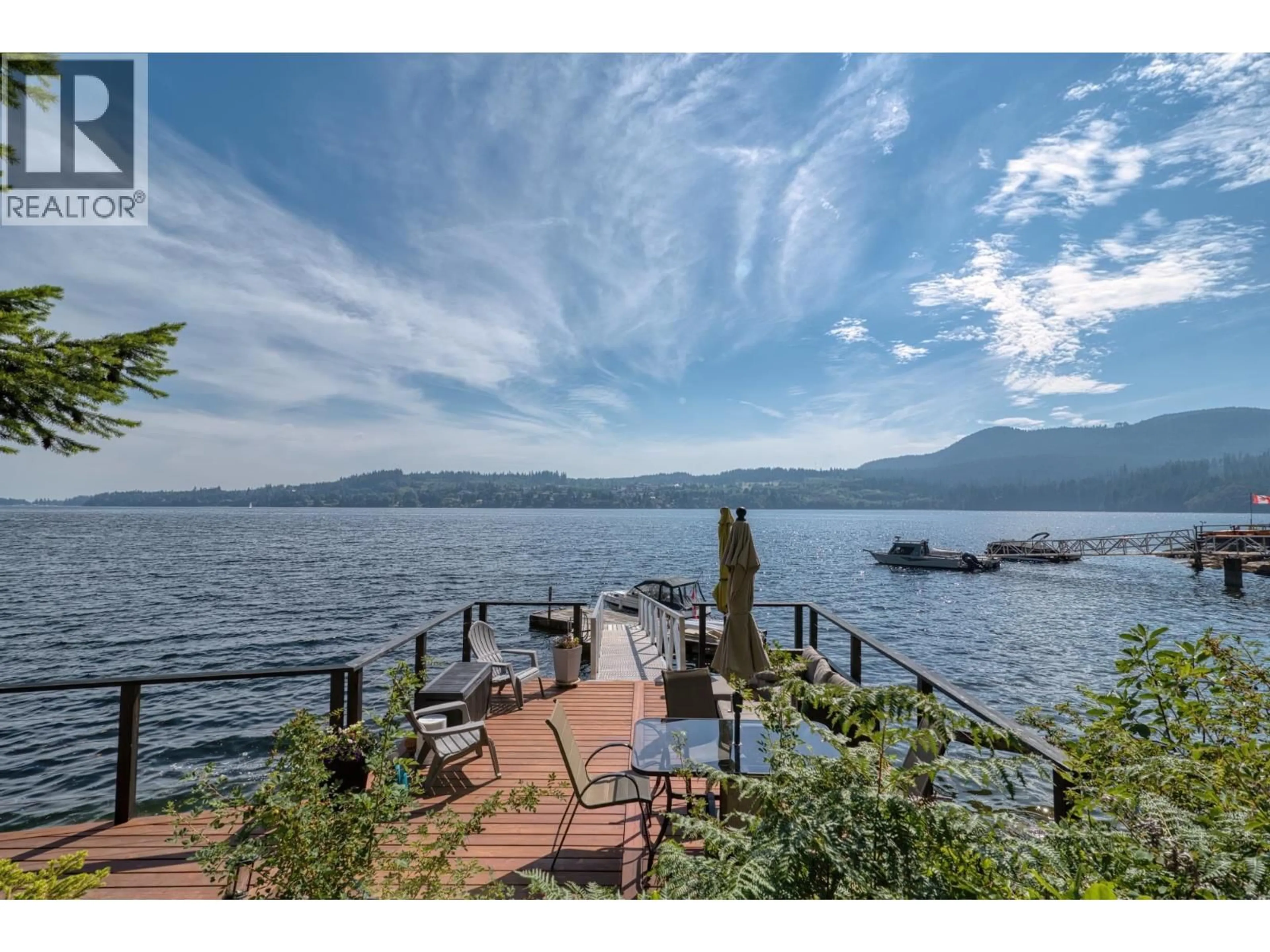 Patio, water/lake/river/ocean view for 6043 CORACLE DRIVE, Sechelt British Columbia V7Z0C9