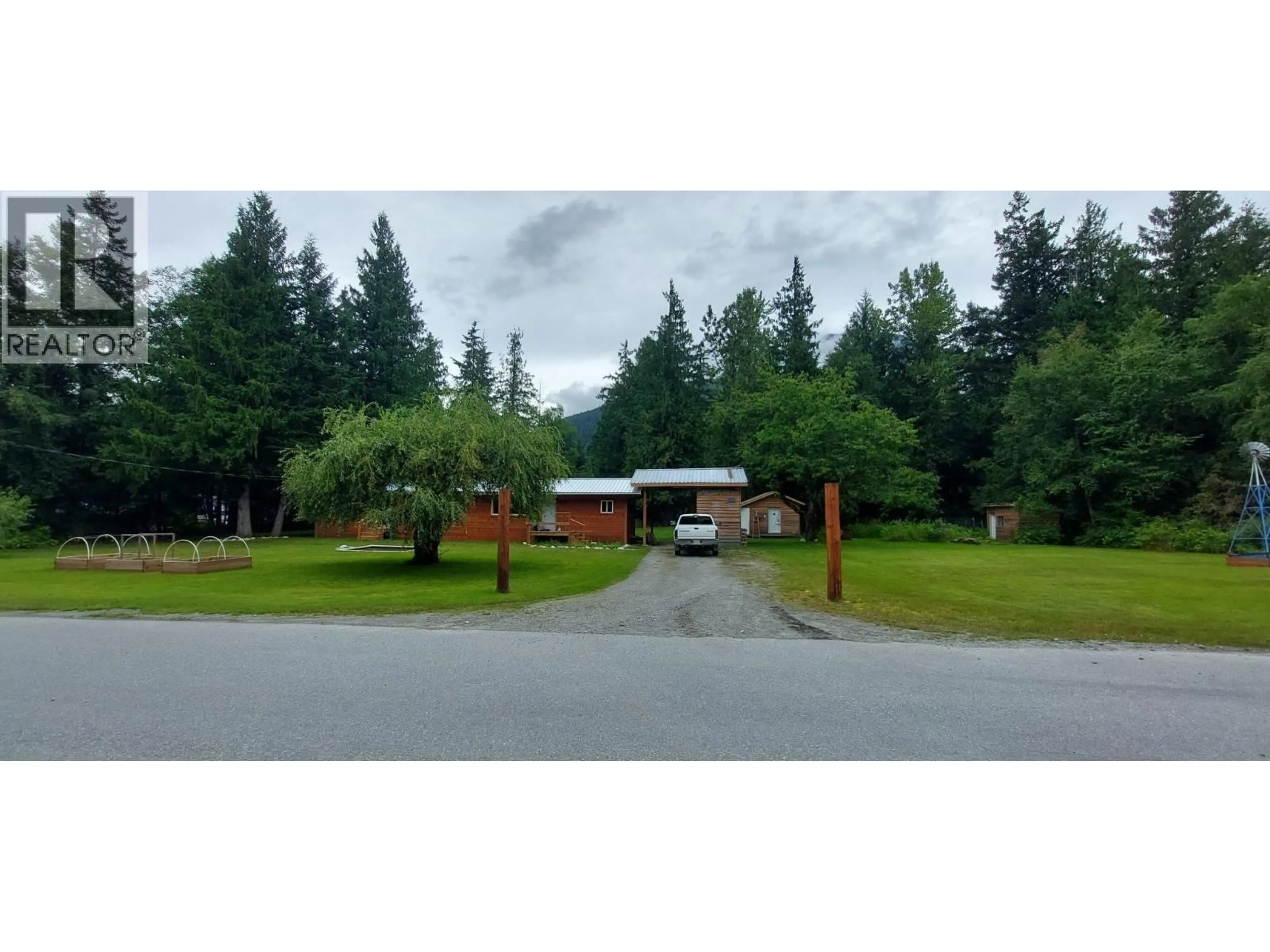 A pic from outside/outdoor area/front of a property/back of a property/a pic from drone, unknown for 520 TONQUIN ROAD, Bella Coola British Columbia V0T1C0