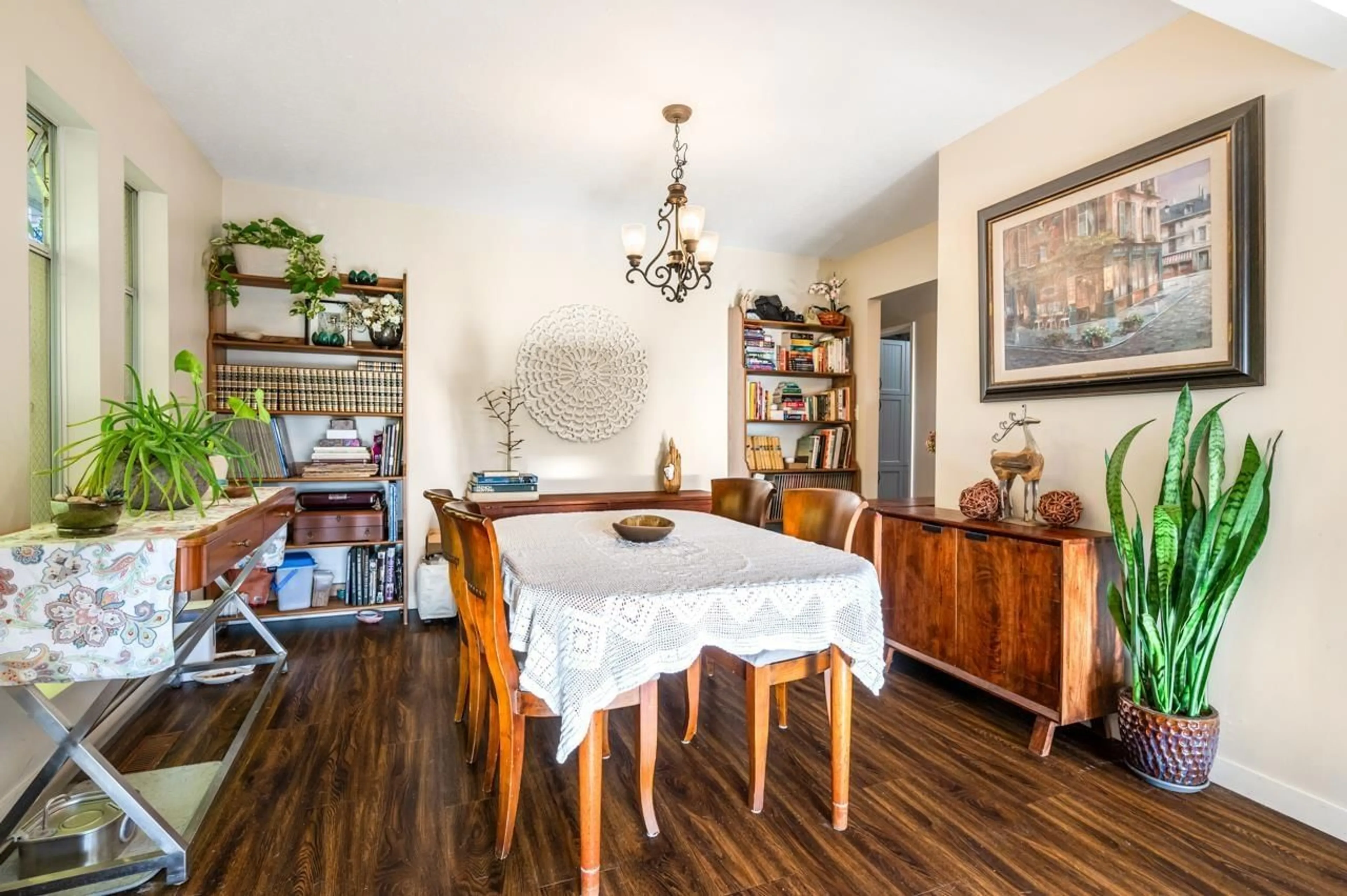 Dining room, wood/laminate floor for 13257 14A AVENUE, Surrey British Columbia V4A1J2