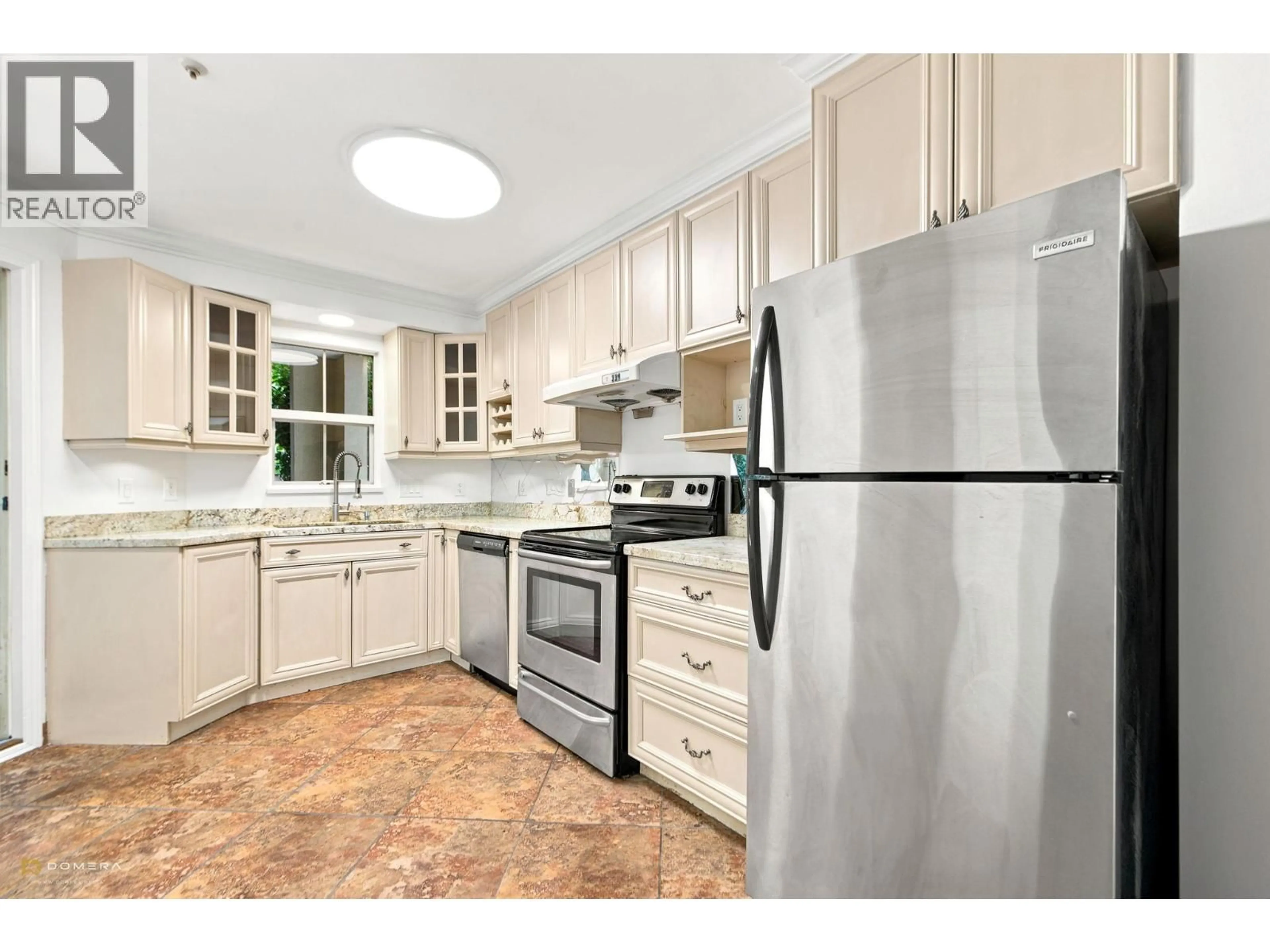 Standard kitchen, ceramic/tile floor for 116 - 2990 PRINCESS CRESCENT, Coquitlam British Columbia V3B7R3