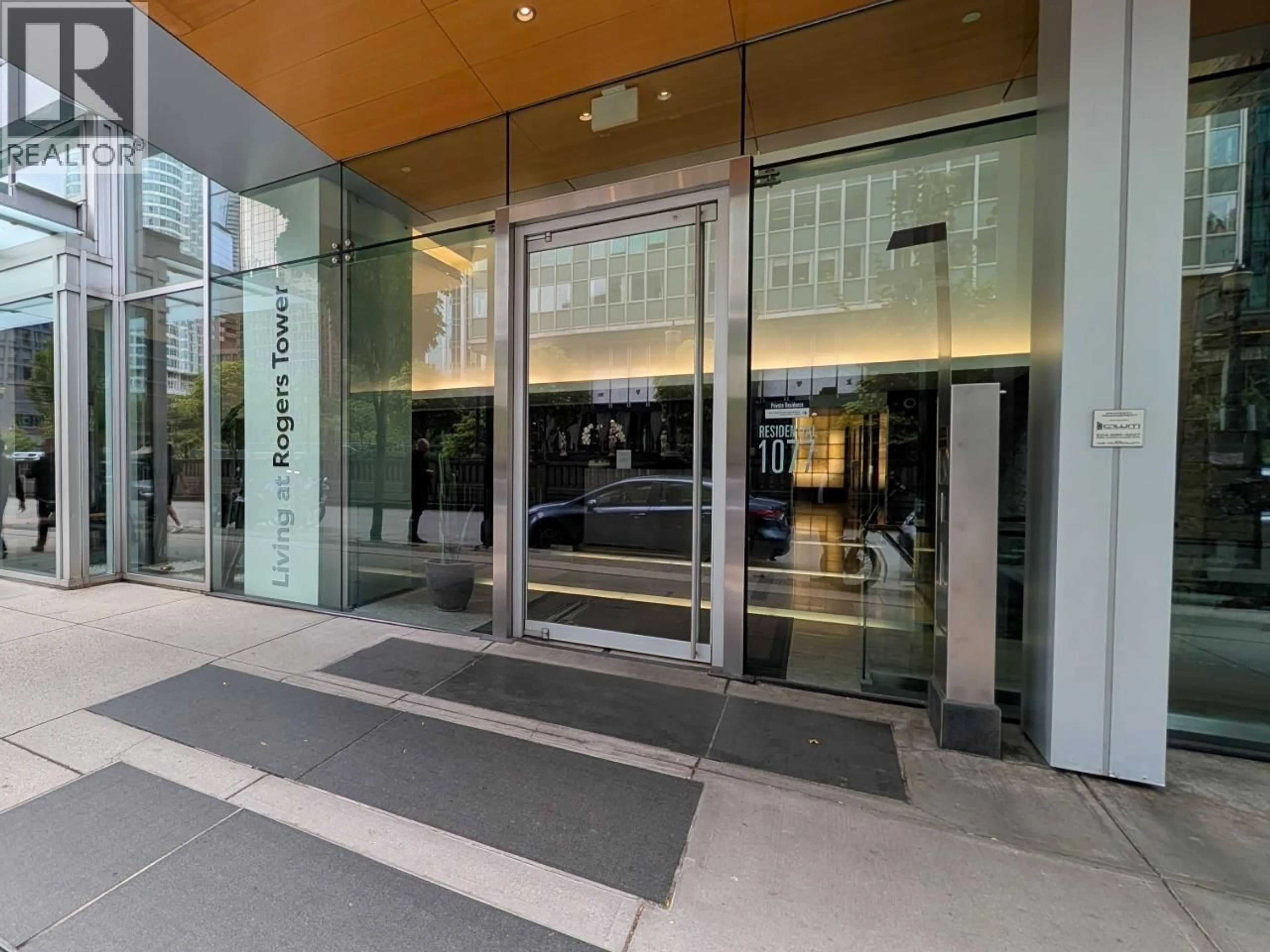 Indoor foyer for 3404 - 1077 CORDOVA STREET, Vancouver British Columbia V6C2C6