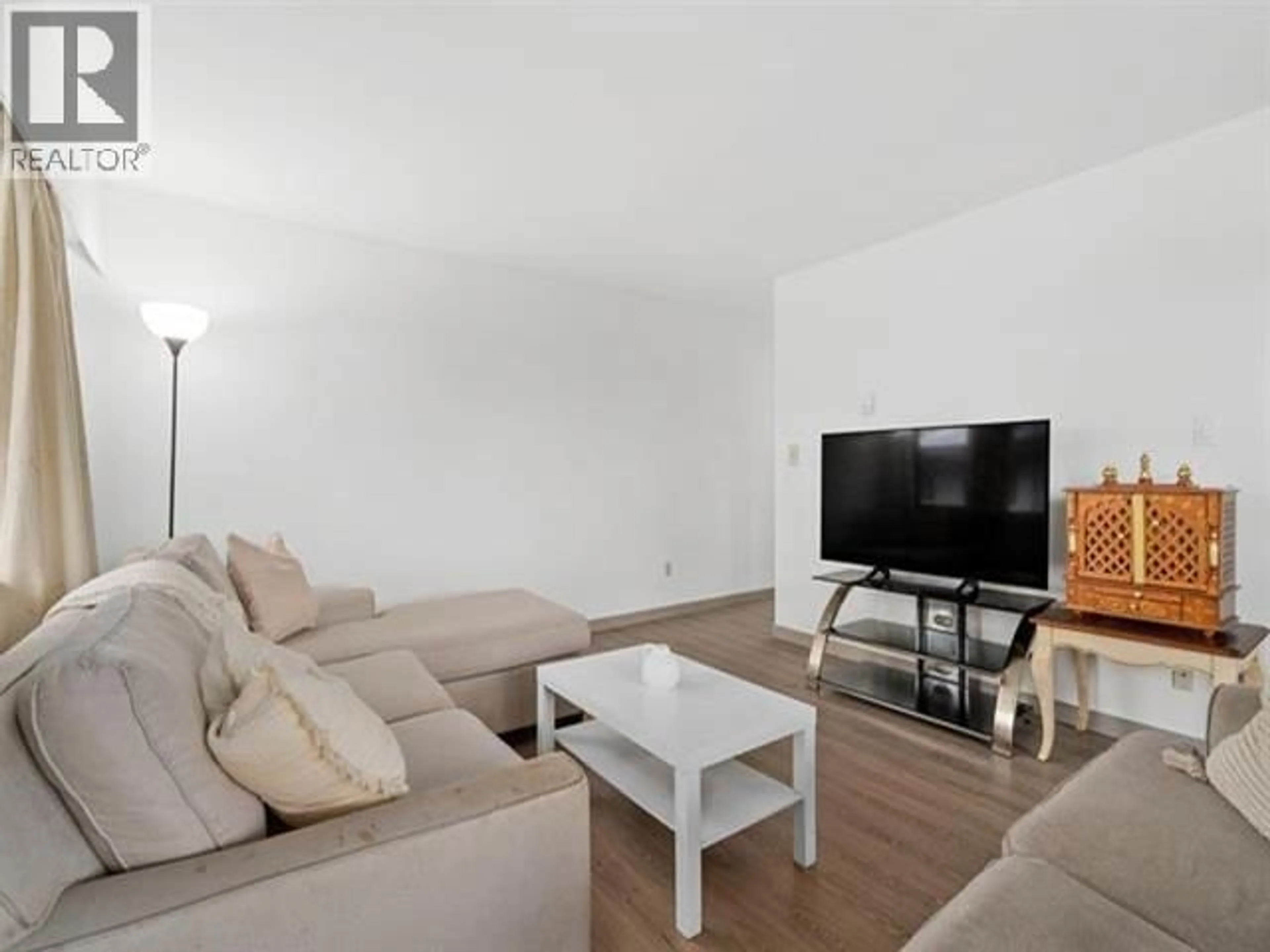 Living room with furniture, unknown for 301 - 11957 223 STREET, Maple Ridge British Columbia V2X5Y4