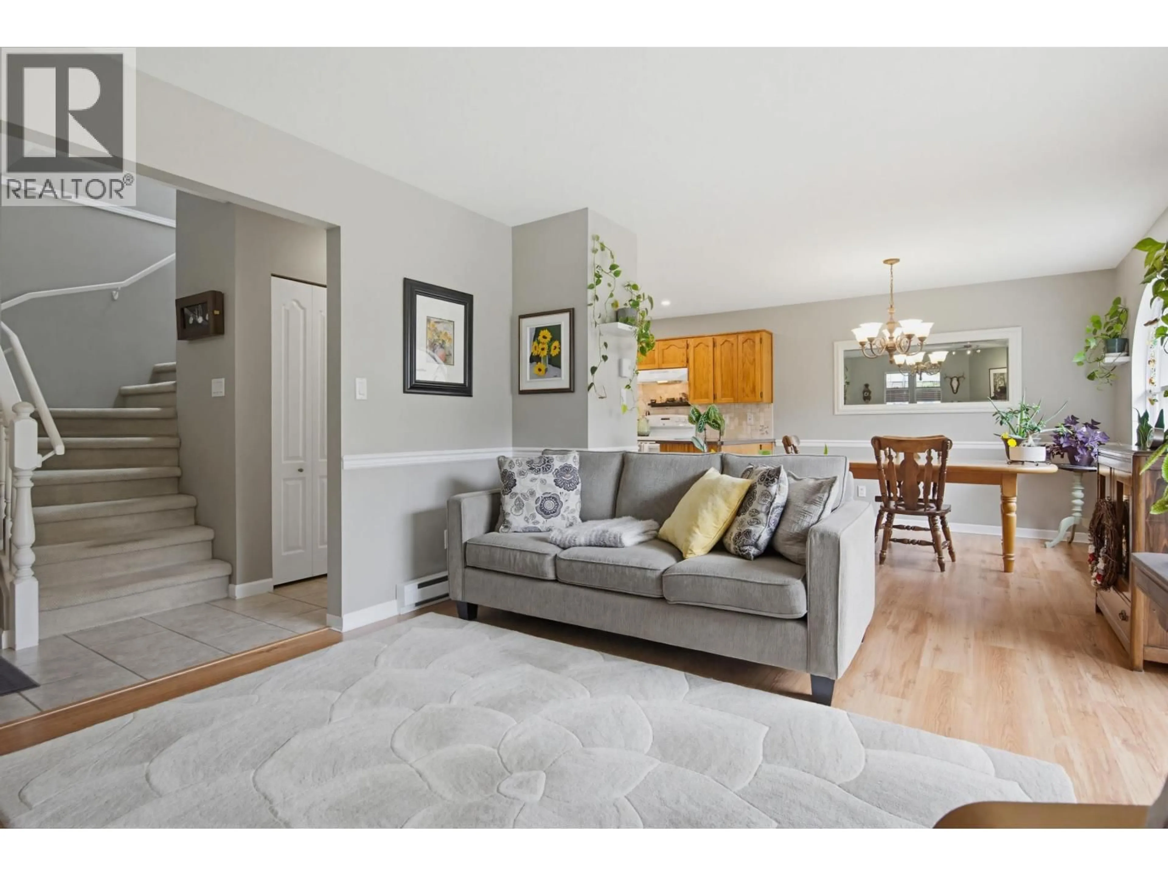 Living room with furniture, unknown for 17 - 20699 120B AVENUE, Maple Ridge British Columbia V2X0A5