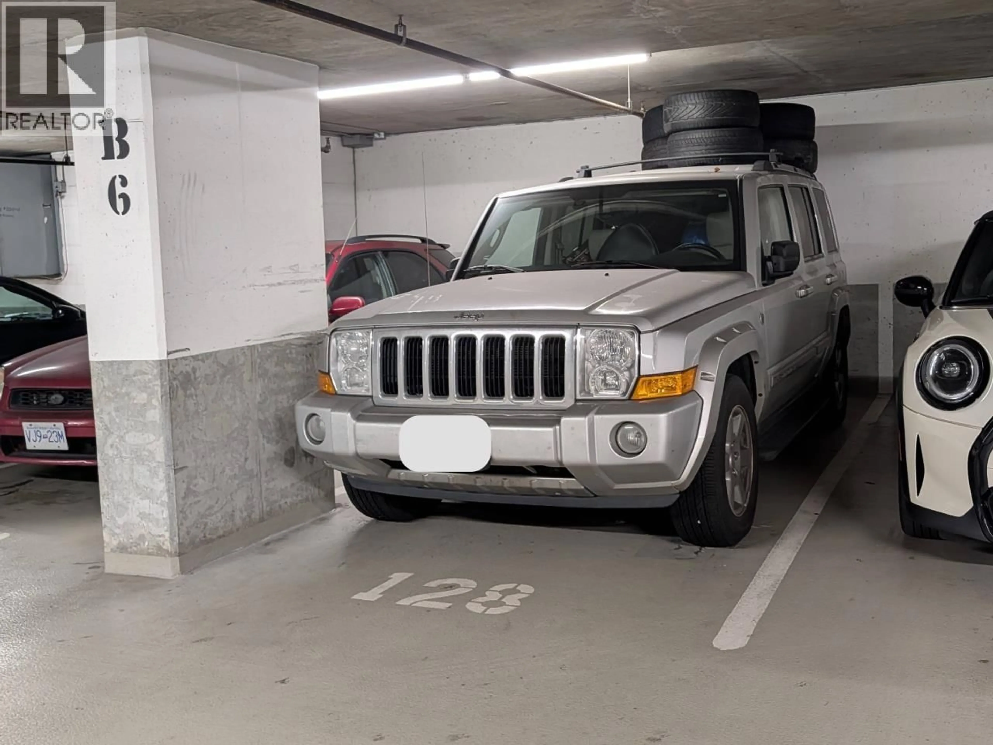 Parking for 202 - 588 BROUGHTON STREET, Vancouver British Columbia V6G3E3