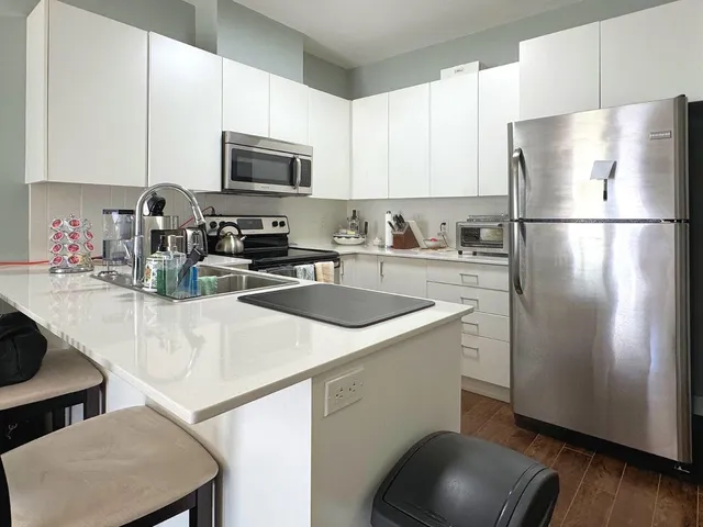 414 - 20460 DOUGLAS CRESCENT, Langley 3