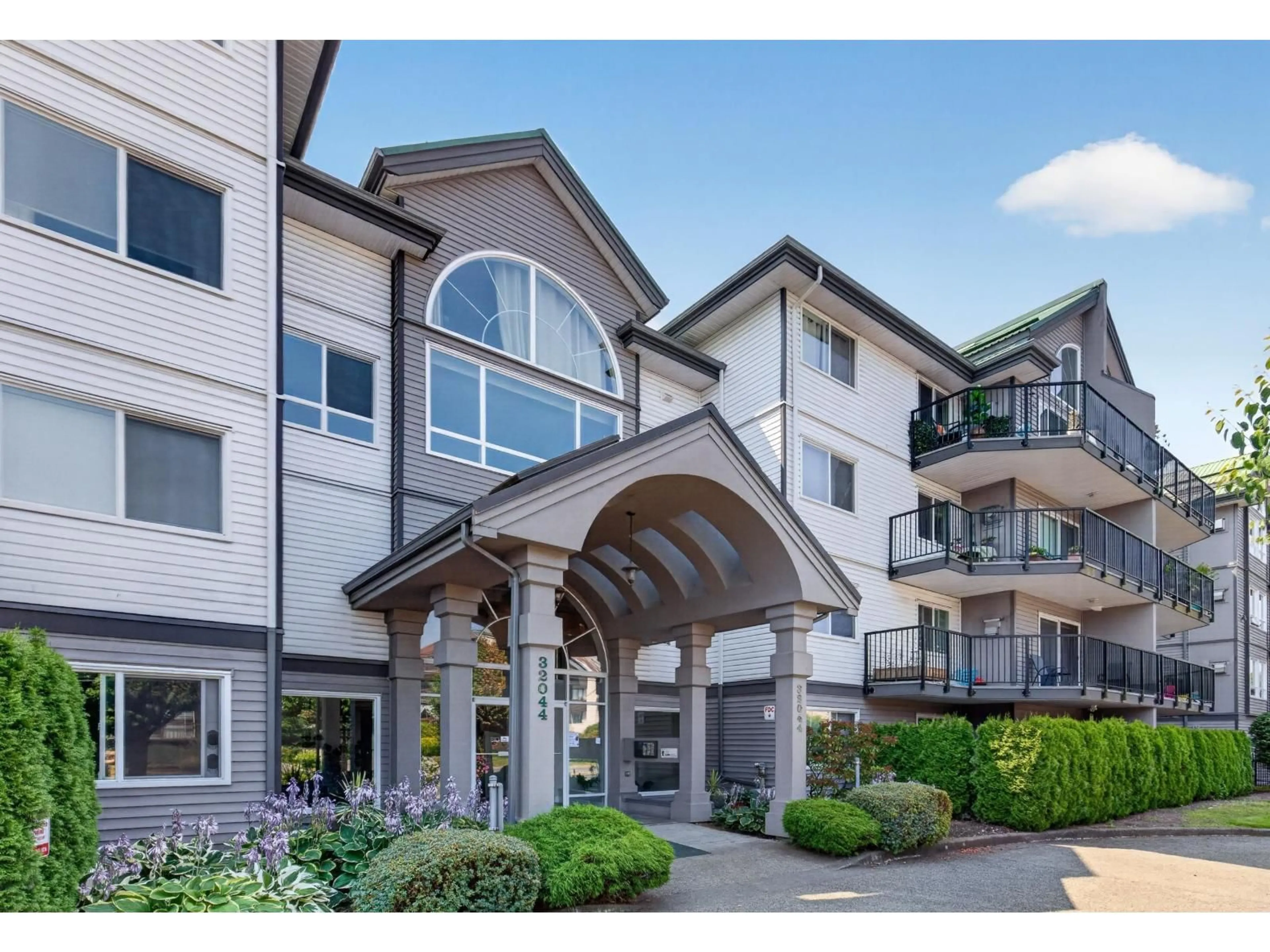 Unknown for 212 - 32044 OLD YALE ROAD, Abbotsford British Columbia V2T2C9