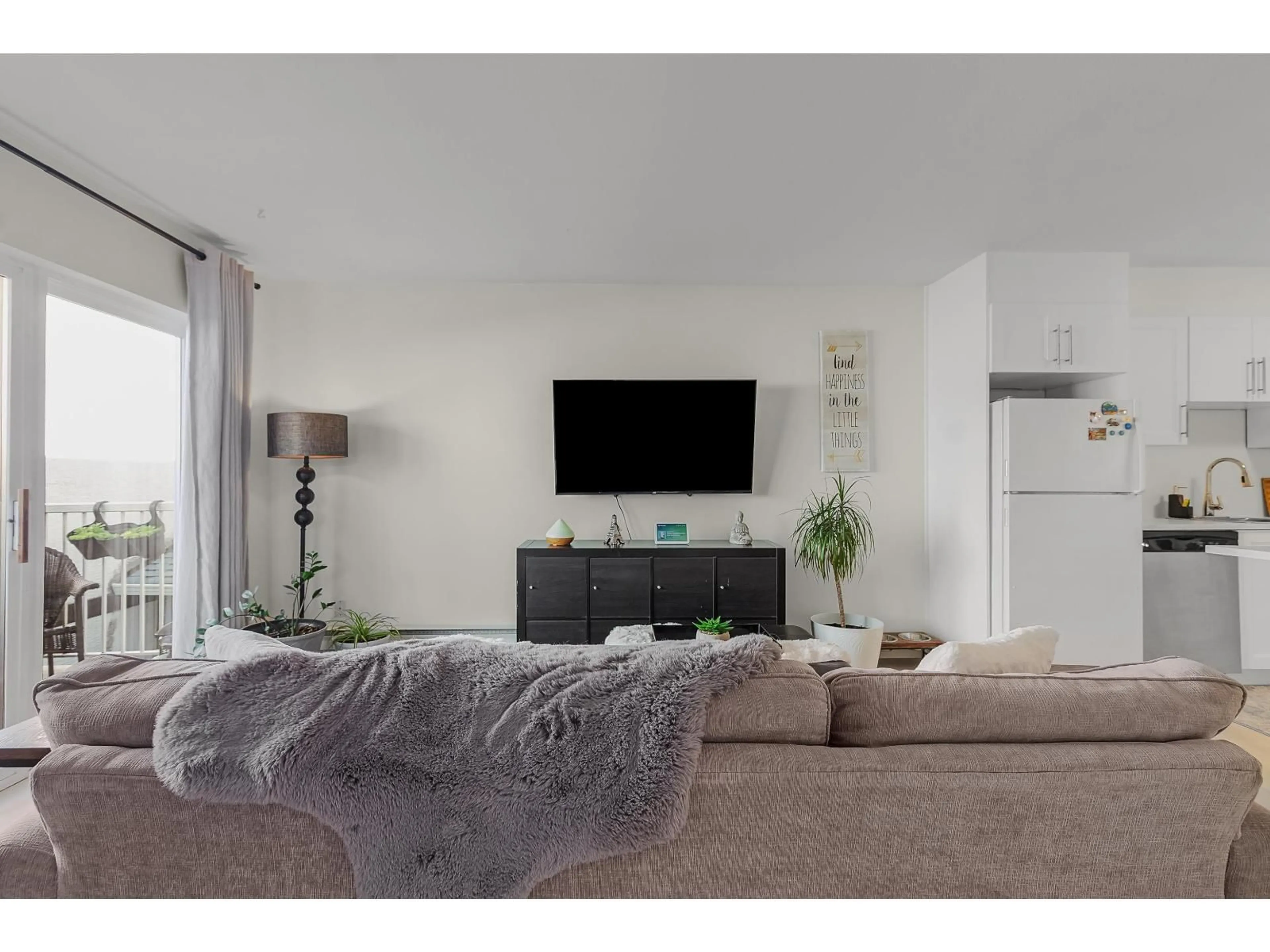 Living room with furniture, unknown for 214 - 45669 MCINTOSH DRIVE, Chilliwack British Columbia V2P6V4