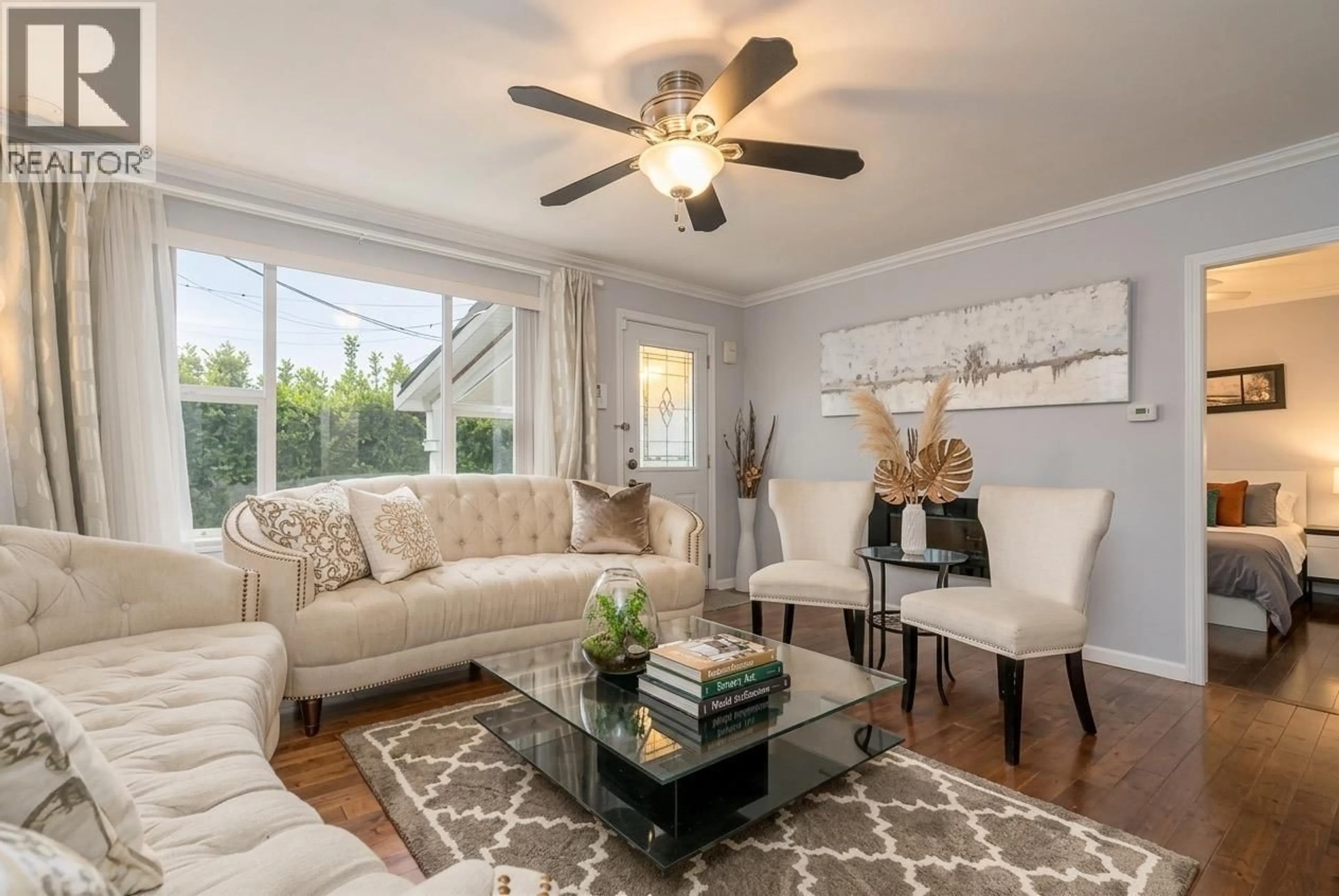 Living room with furniture, wood/laminate floor for 1875 COLEMAN AVENUE, Coquitlam British Columbia V3K1B5