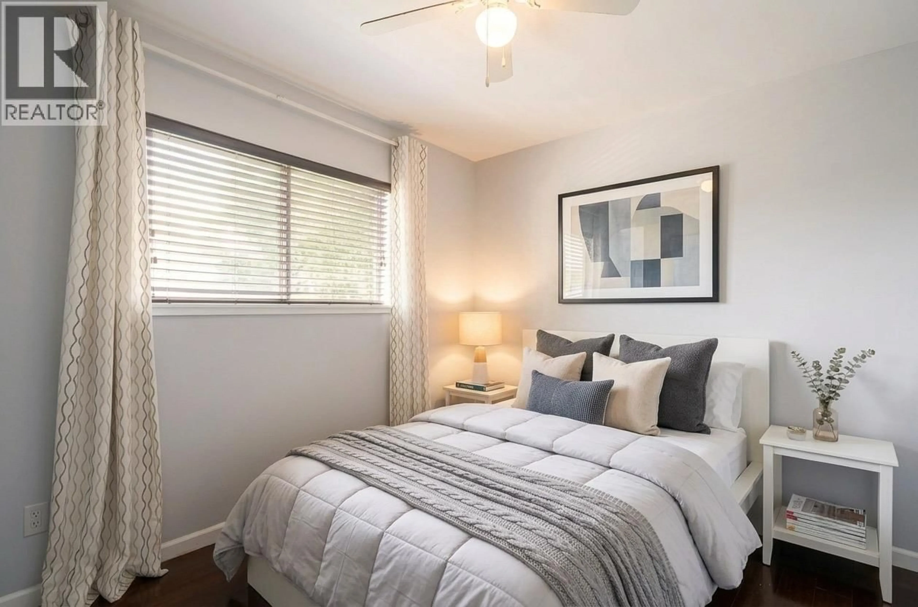 Bedroom with bed, unknown for 1875 COLEMAN AVENUE, Coquitlam British Columbia V3K1B5