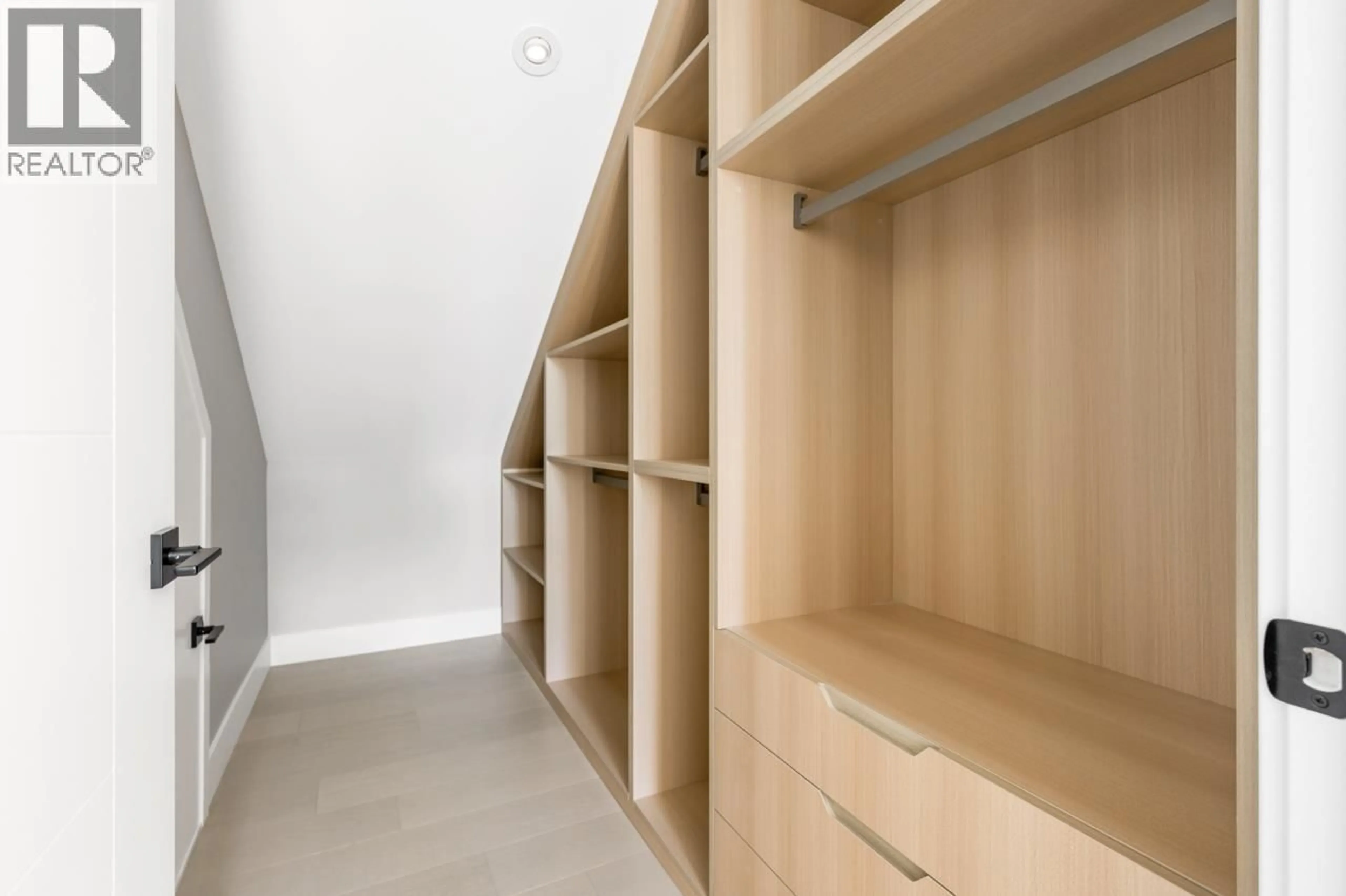 Storage room or clothes room or walk-in closet for 2 - 3771 KING EDWARD AVENUE, Vancouver British Columbia V6S1M8