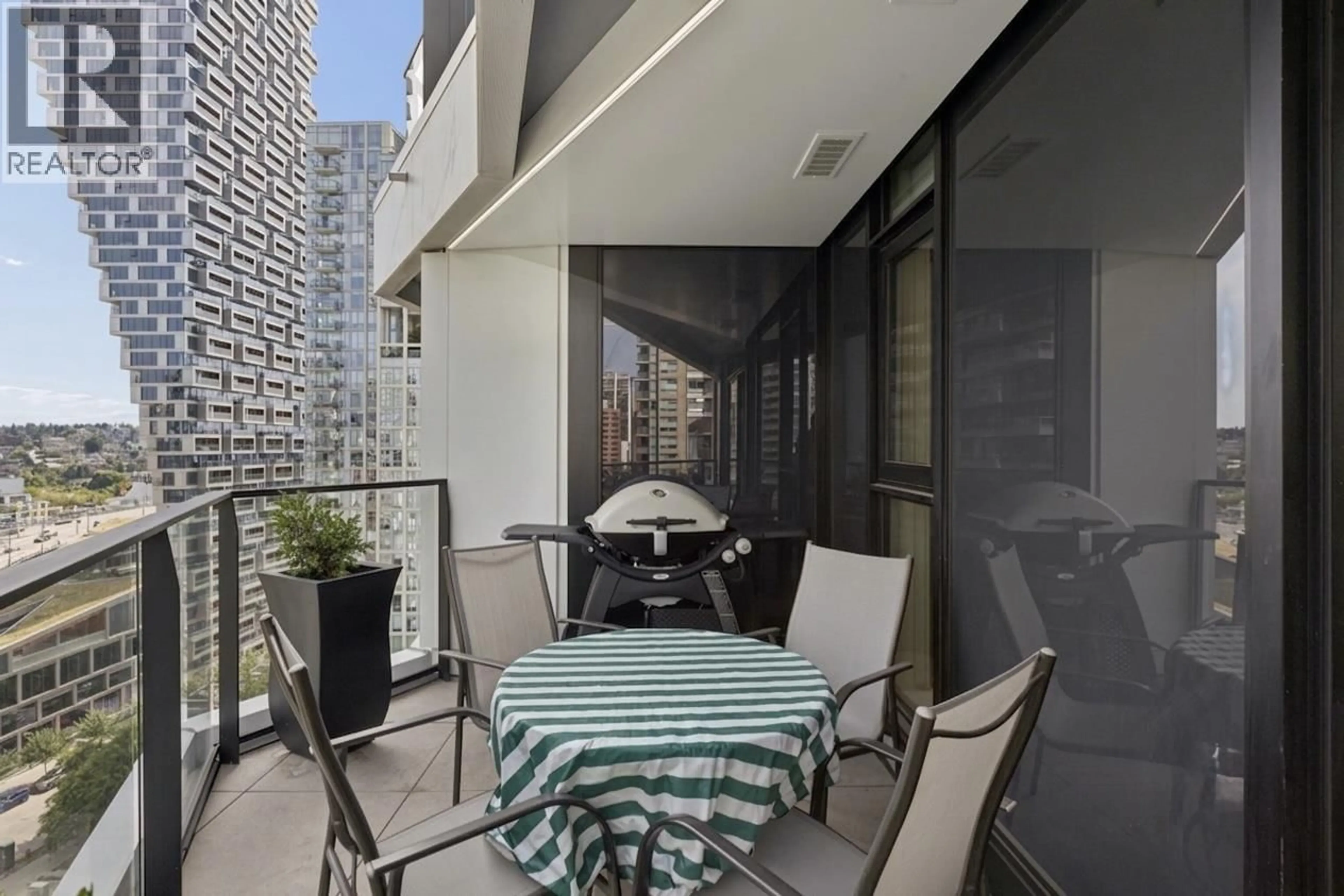 Patio, street for 1207 - 889 PACIFIC STREET, Vancouver British Columbia V6Z1C3
