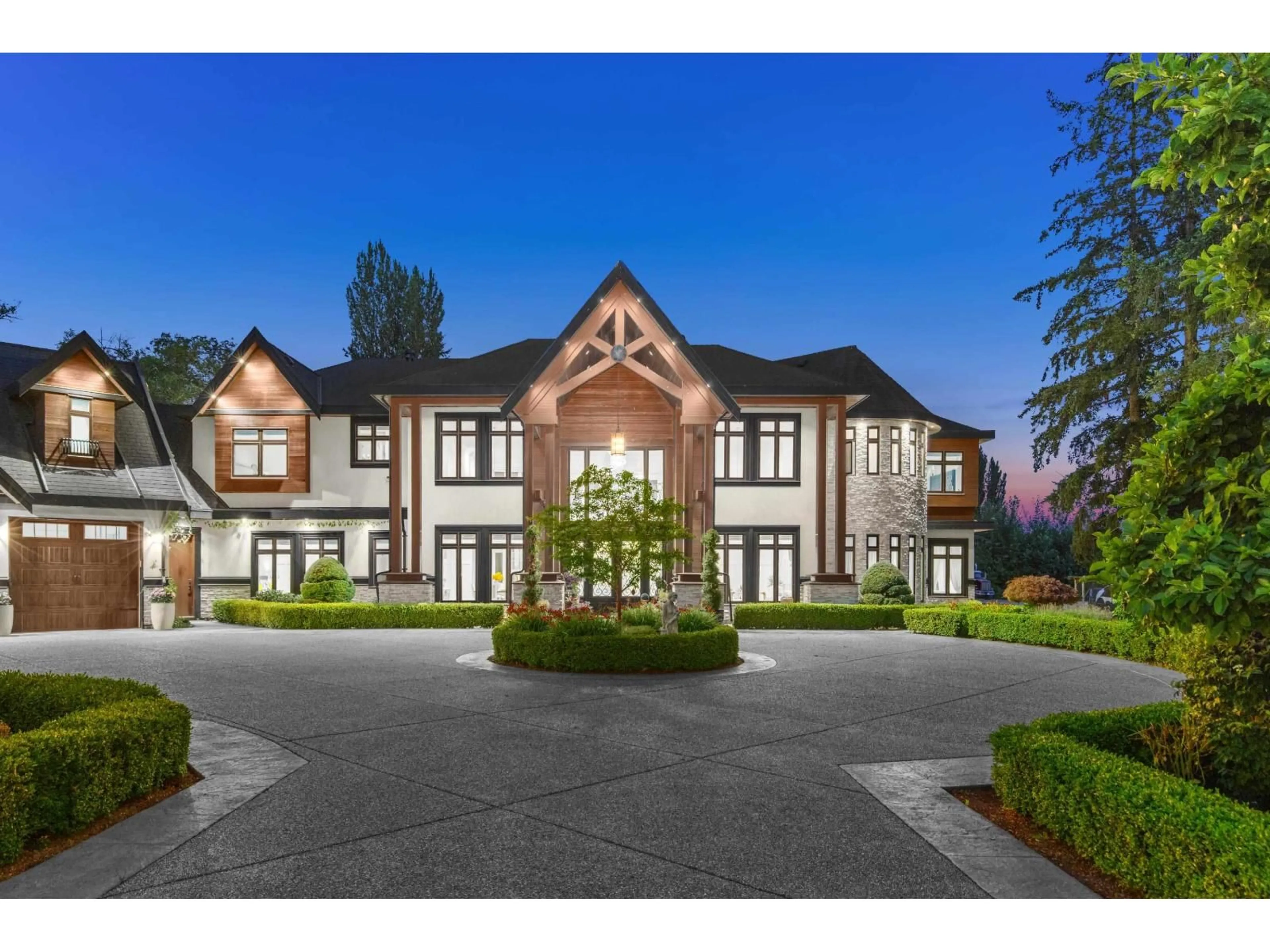 Indoor foyer for 8486 HARVIE ROAD, Surrey British Columbia V4N5X8
