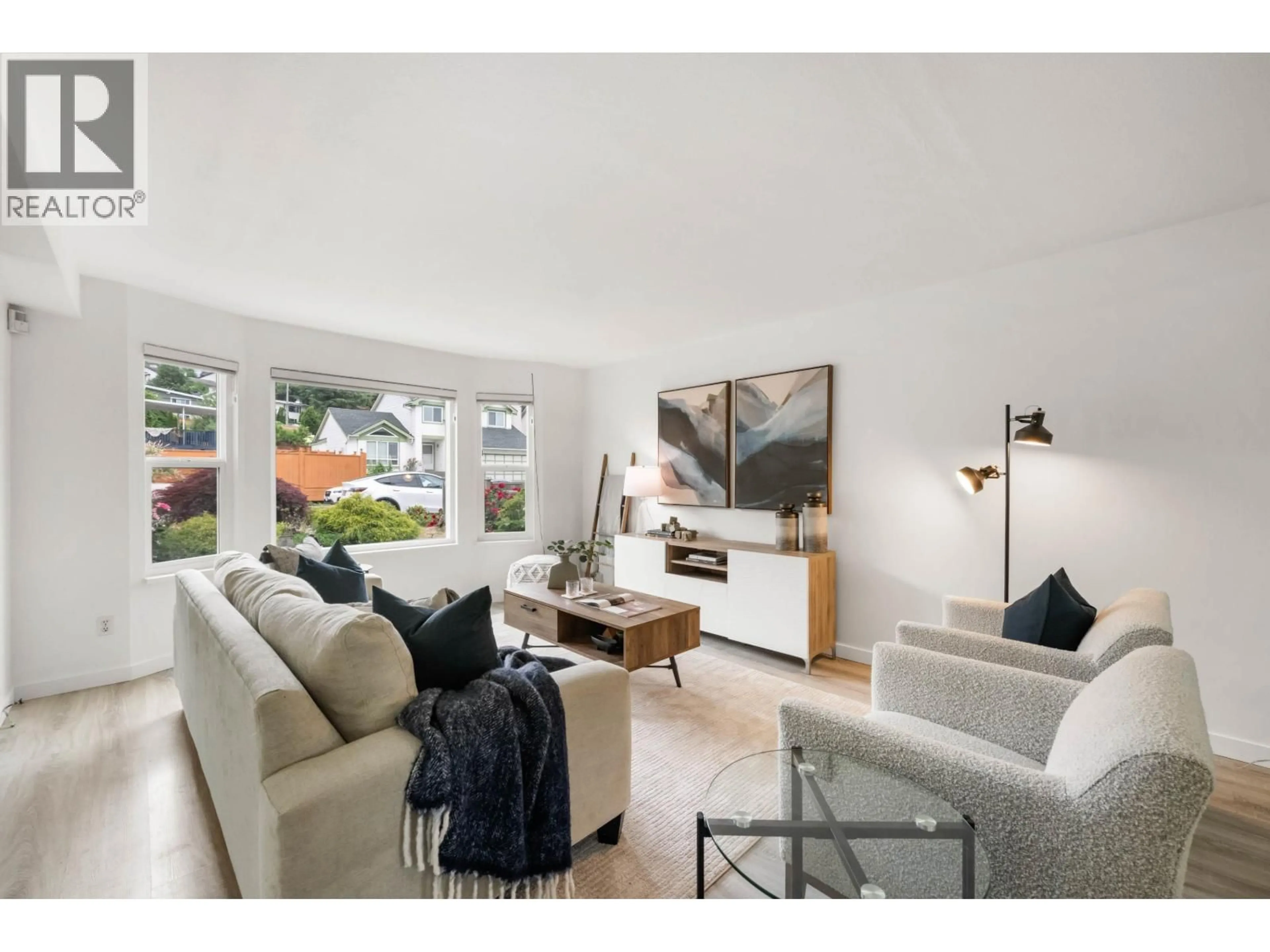 Living room with furniture, unknown for 2378 MARIANA PLACE, Coquitlam British Columbia V3K6S2