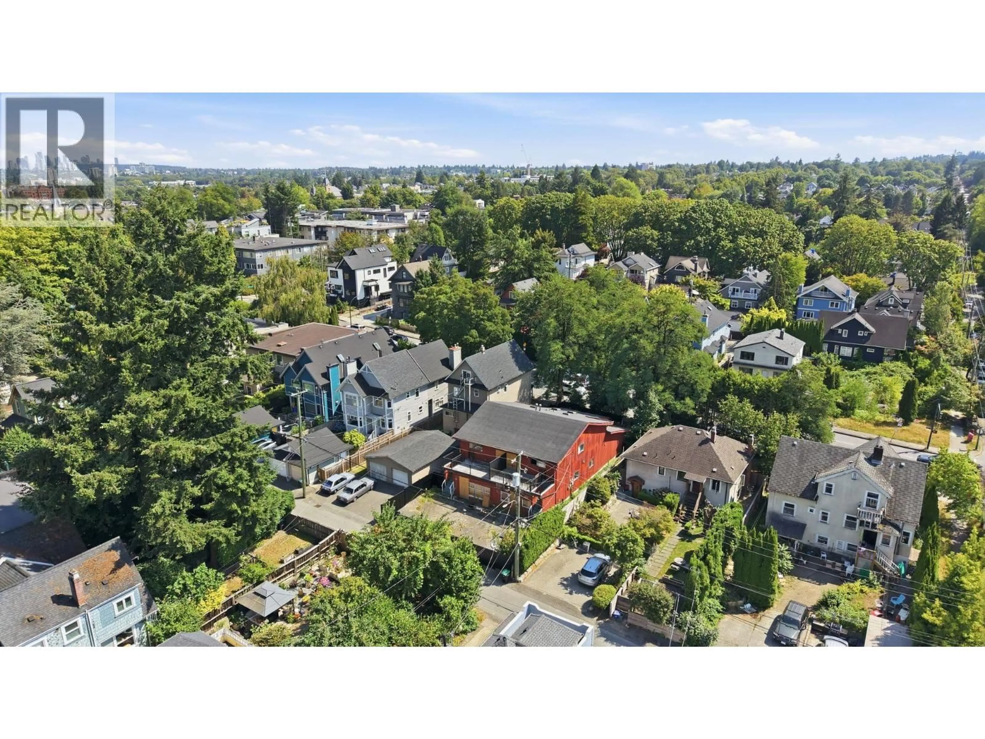A pic from outside/outdoor area/front of a property/back of a property/a pic from drone, street for 53 12TH AVENUE, Vancouver British Columbia V5Y1T4