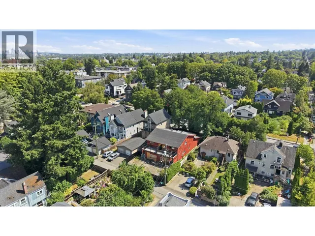 53 12TH AVENUE, Vancouver 2