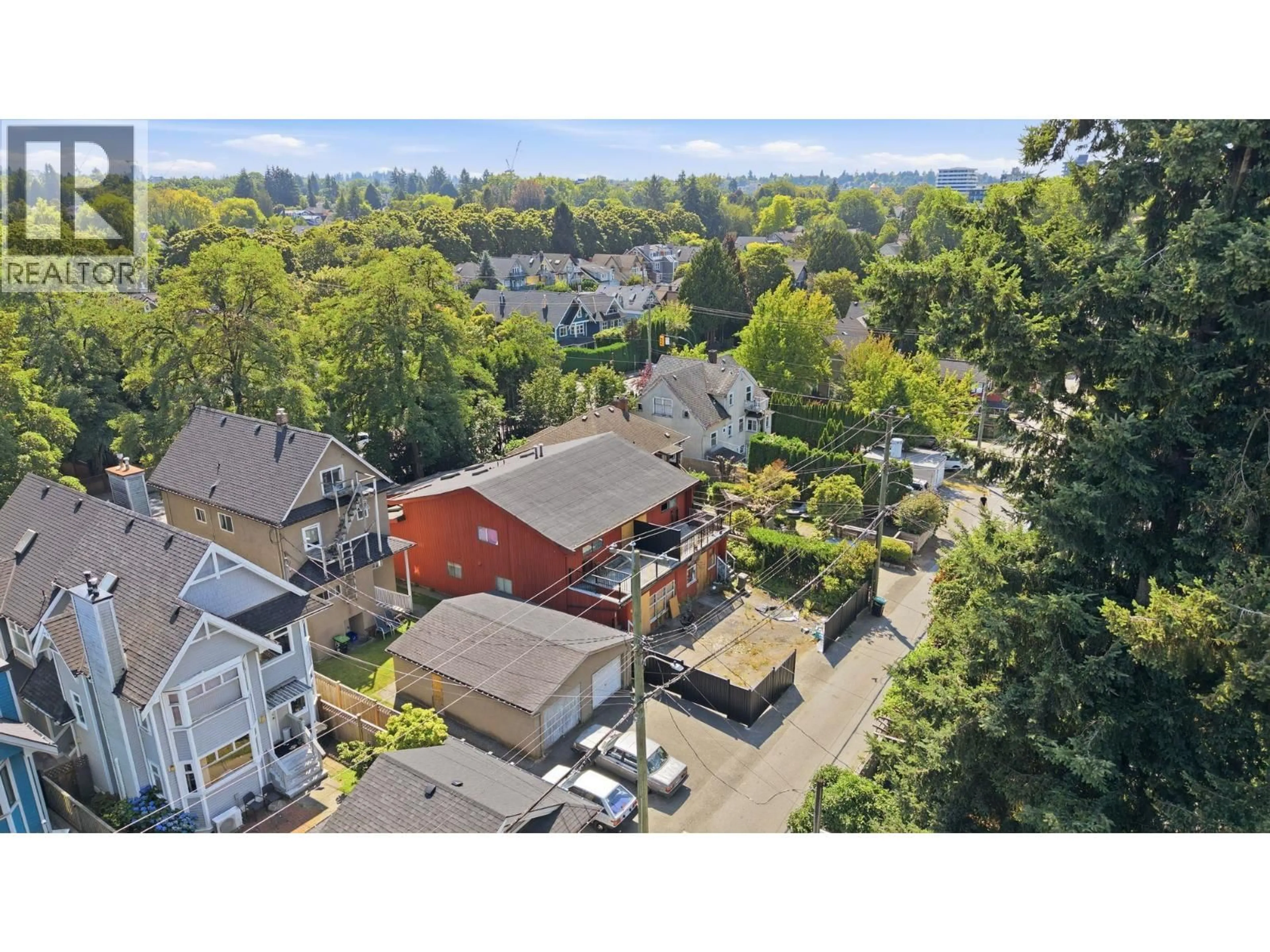 A pic from outside/outdoor area/front of a property/back of a property/a pic from drone, unknown for 53 12TH AVENUE, Vancouver British Columbia V5Y1T4