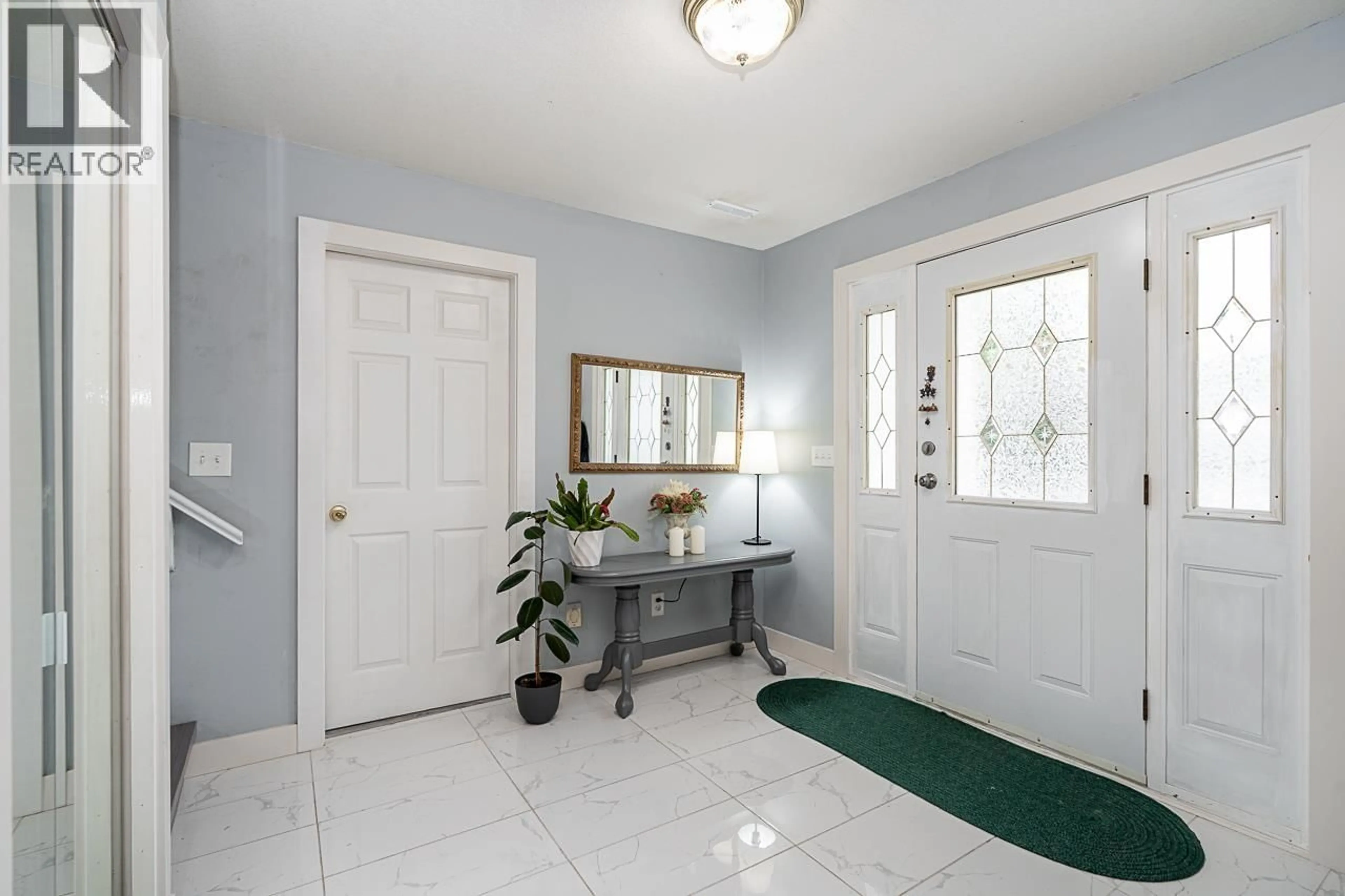 Indoor entryway for 23161 123A AVENUE, Maple Ridge British Columbia V2X1X8