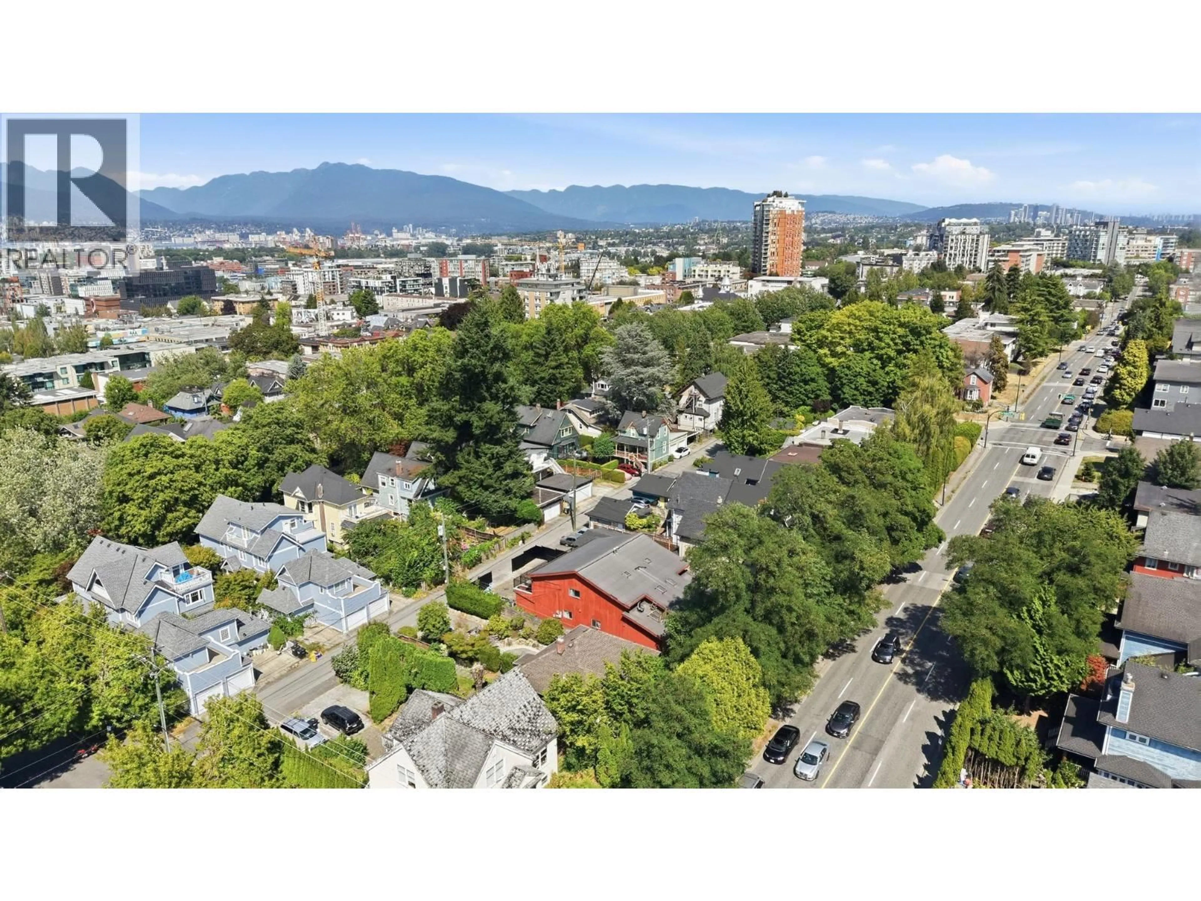 A pic from outside/outdoor area/front of a property/back of a property/a pic from drone, mountain view for 57 W 12TH AVENUE, Vancouver British Columbia V5Y1T4