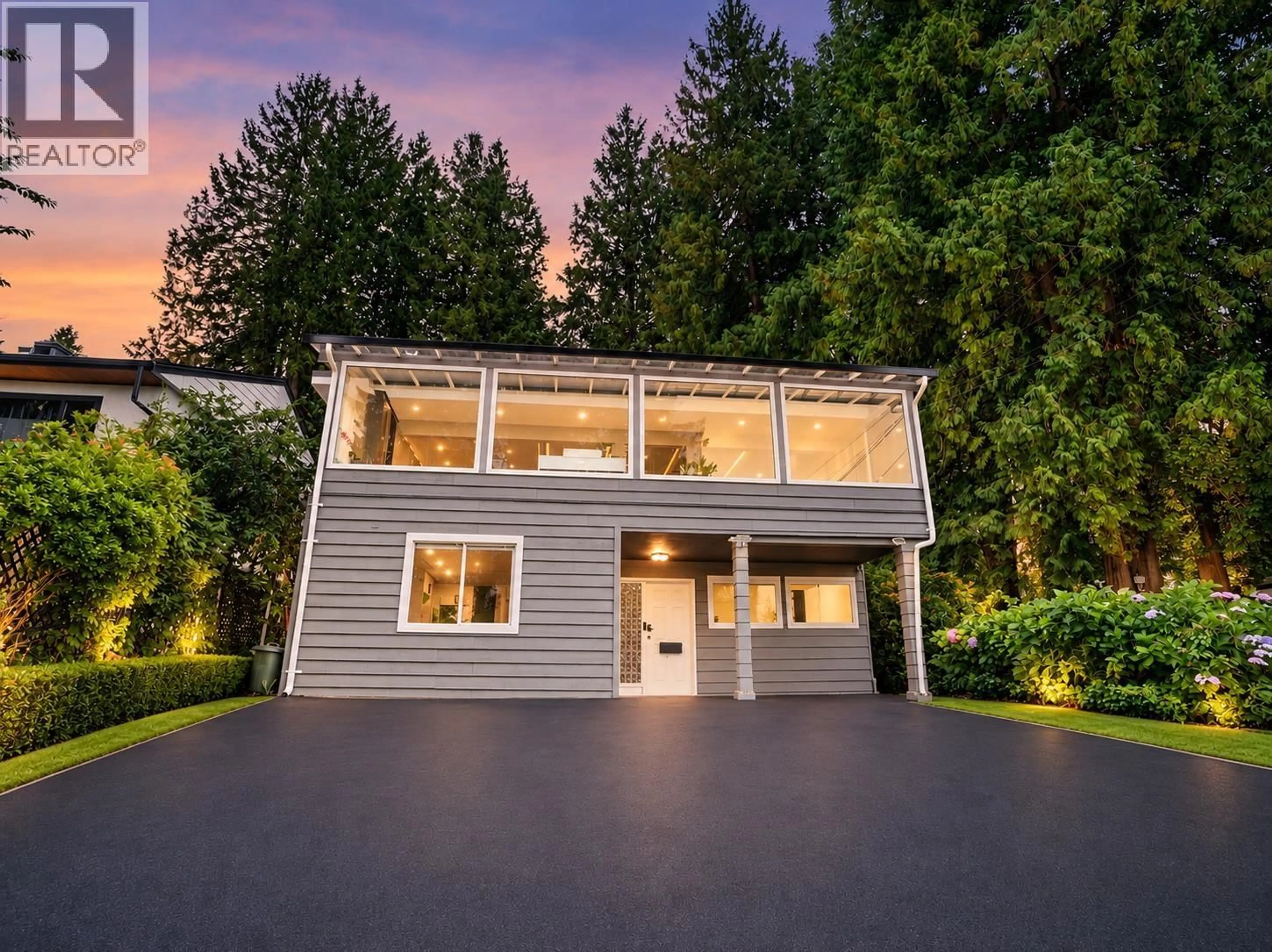 Home with vinyl exterior material, unknown for 3570 LONSDALE AVENUE, North Vancouver British Columbia V7N3K4