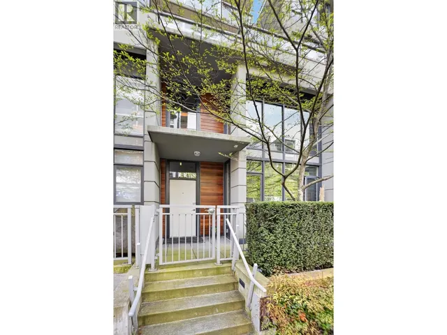112 1ST AVENUE, Vancouver