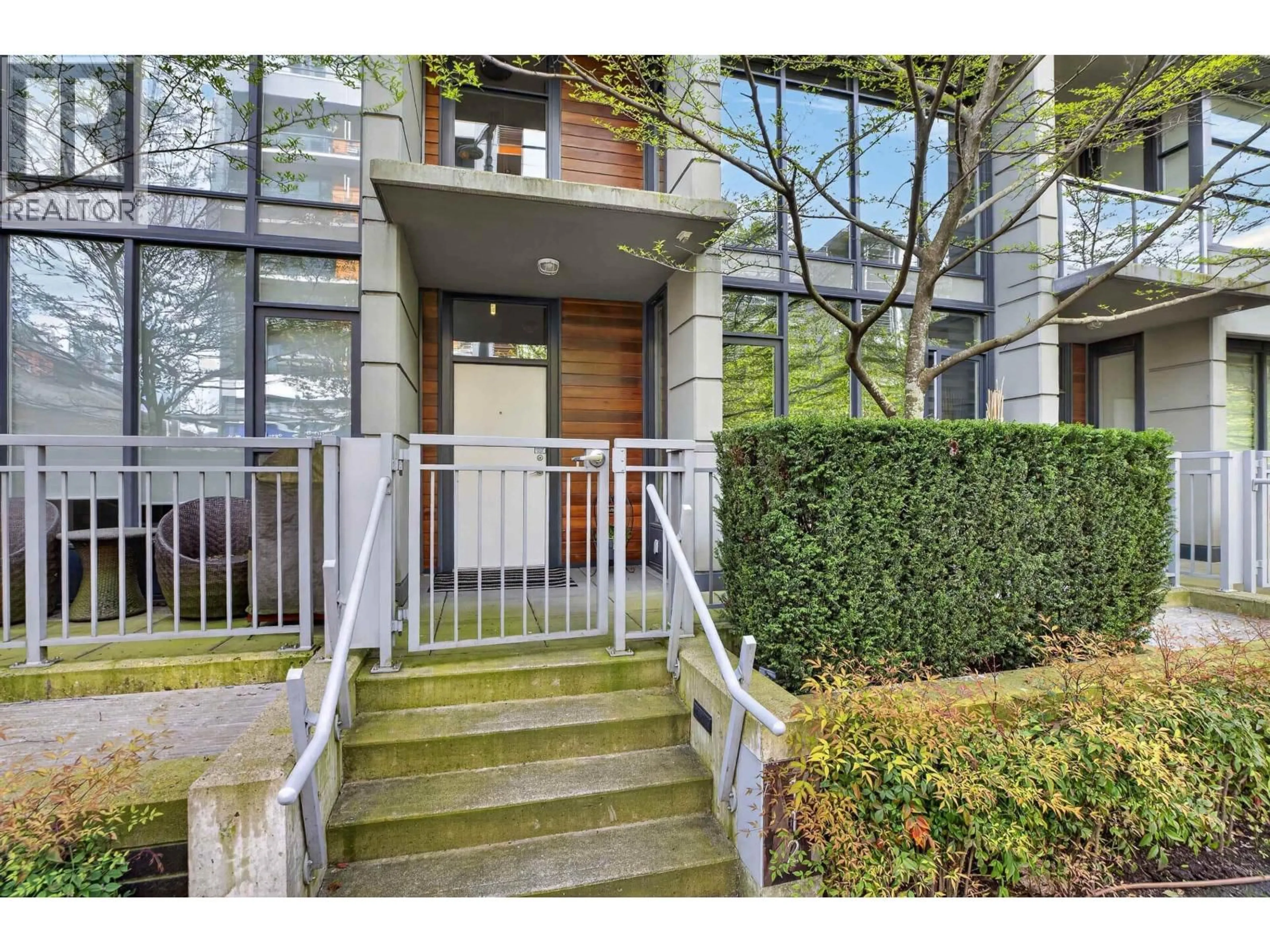 Unknown for 112 1ST AVENUE, Vancouver British Columbia V5Y0H4