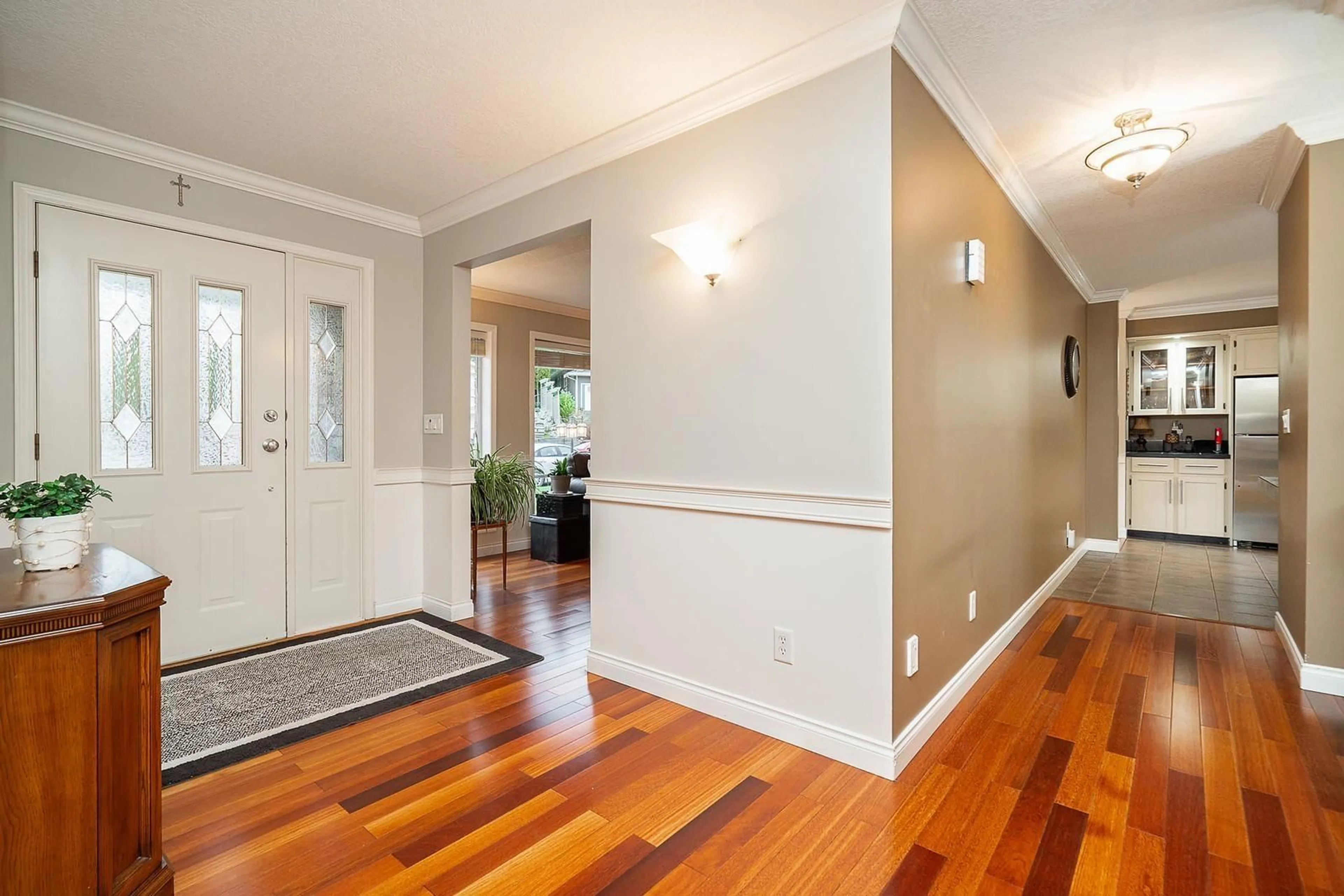 Indoor entryway for 34866 EVERSON PLACE, Abbotsford British Columbia V2S7R6