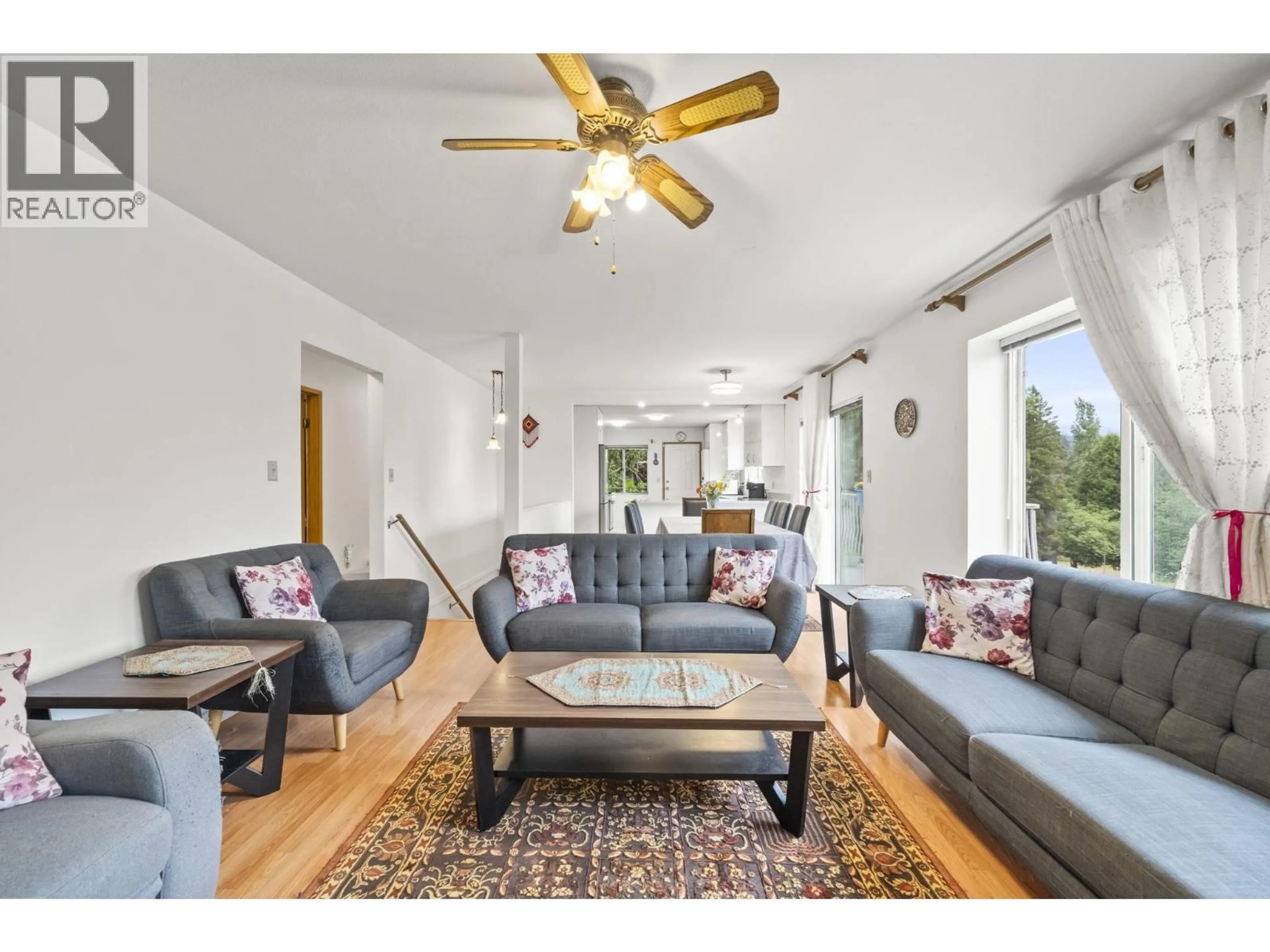 Living room with furniture, unknown for 1125 CECILE DRIVE, Port Moody British Columbia V3H1M8