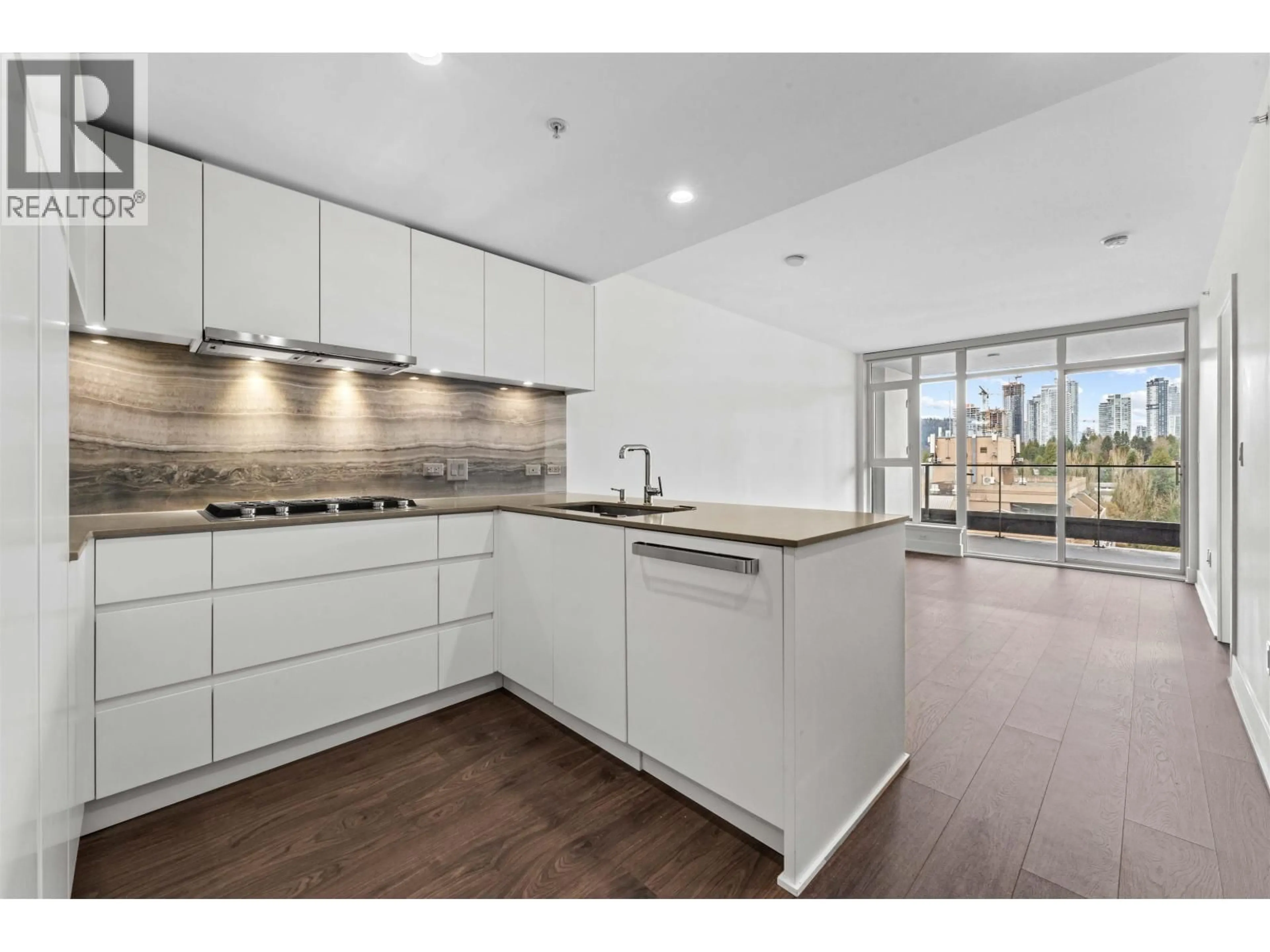Open concept kitchen, ceramic/tile floor for 1301 - 450 WESTVIEW STREET, Coquitlam British Columbia V3K6C3