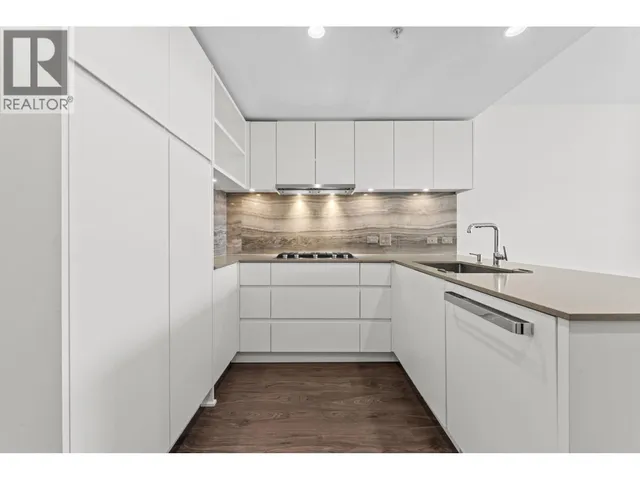 1301 - 450 WESTVIEW STREET, Coquitlam 3