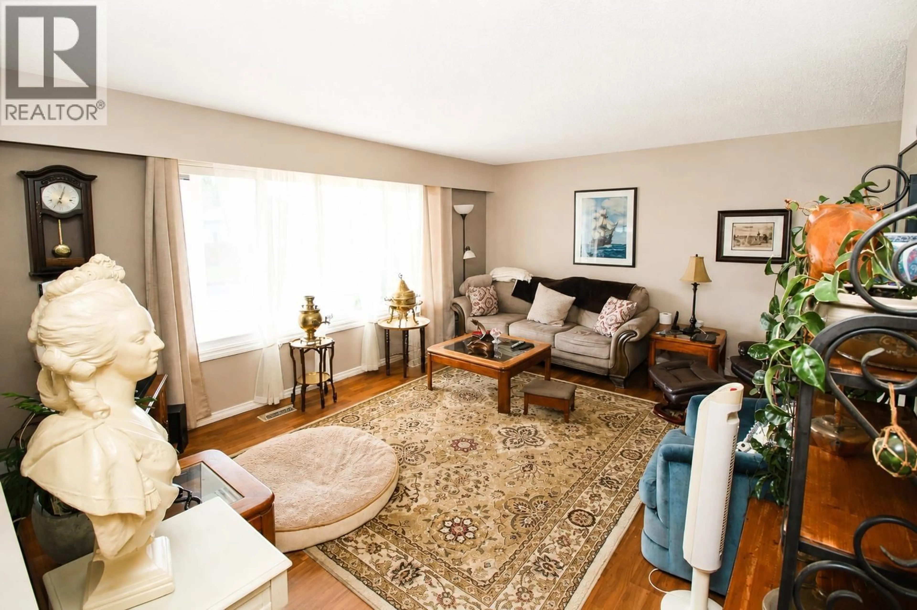 Living room with furniture, unknown for 3275 GILLESPIE ROAD, Houston British Columbia V0J1Z0