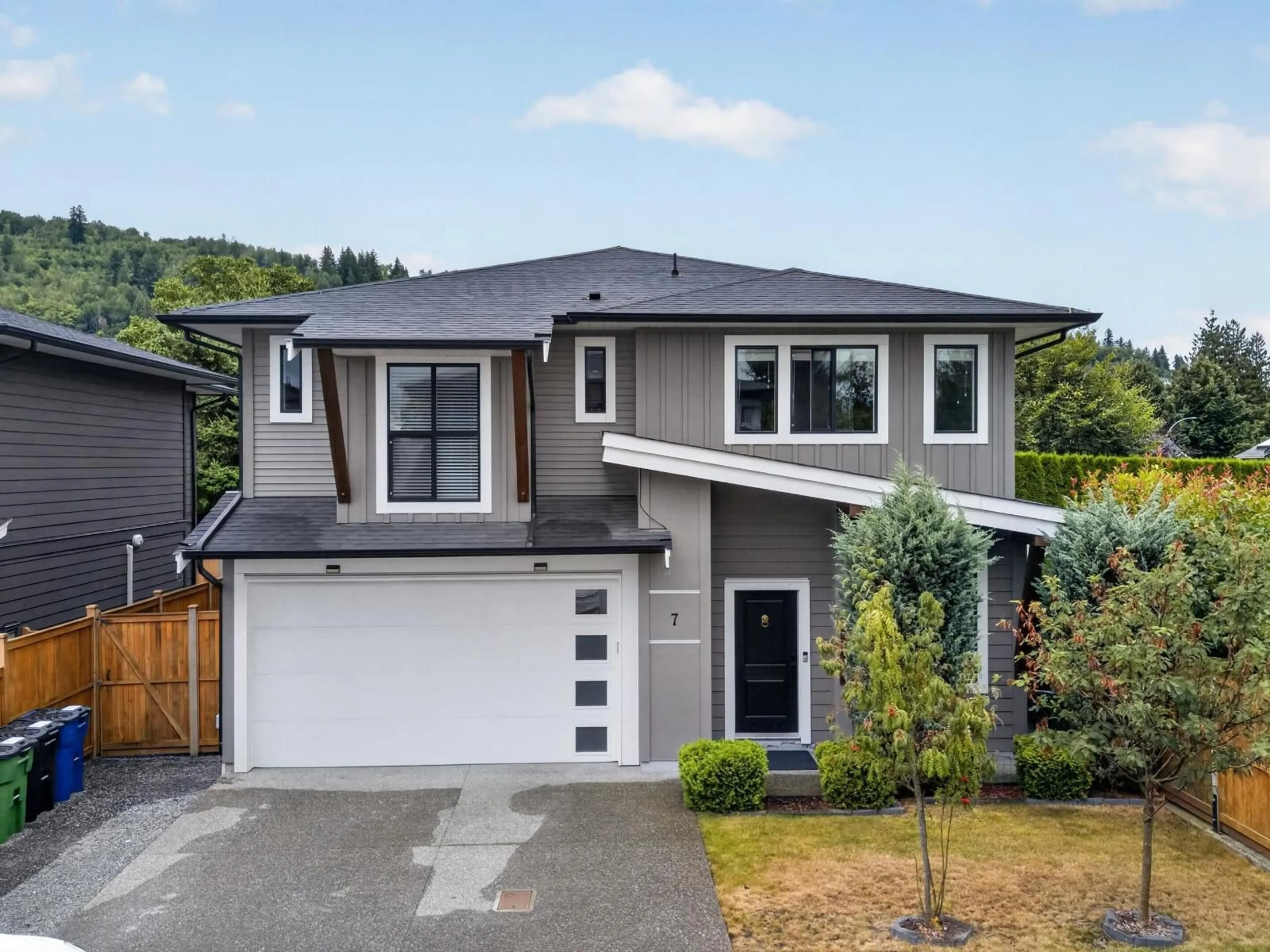 Home with vinyl exterior material, street for 7 - 5665 PROMONTORY ROAD, Chilliwack British Columbia V2R0Z9