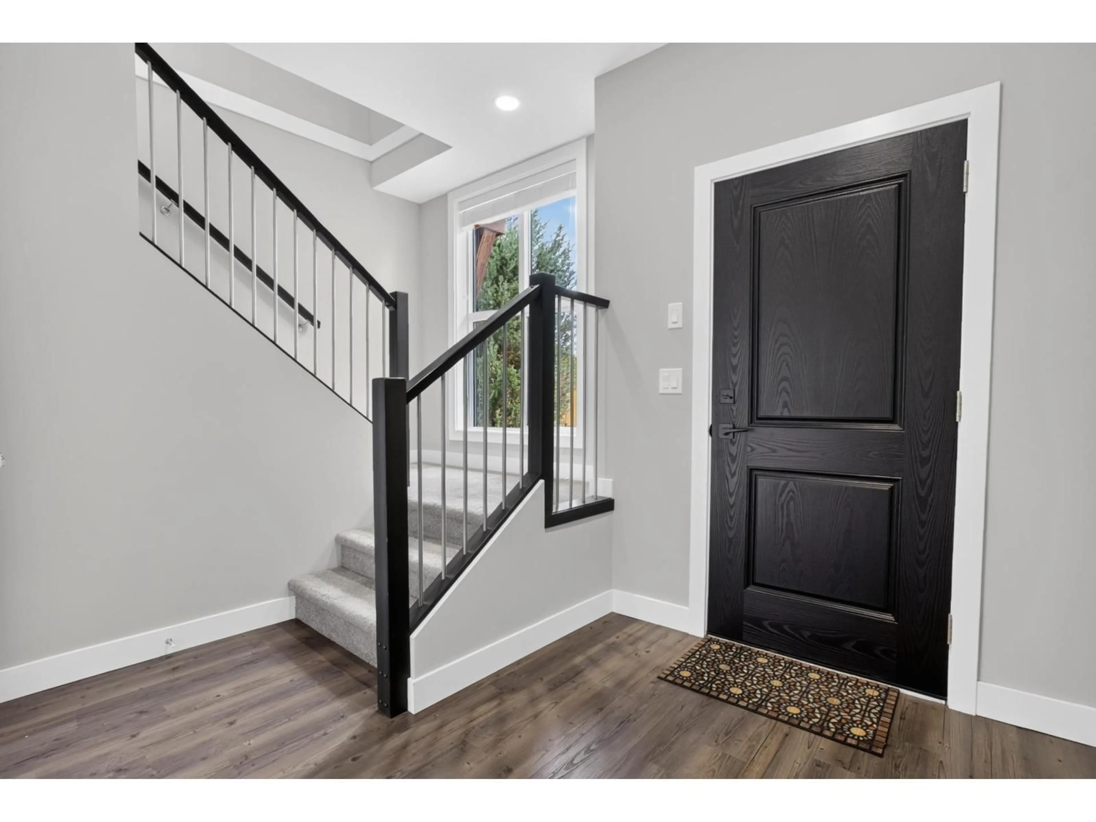 Indoor entryway for 7 - 5665 PROMONTORY ROAD, Chilliwack British Columbia V2R0Z9