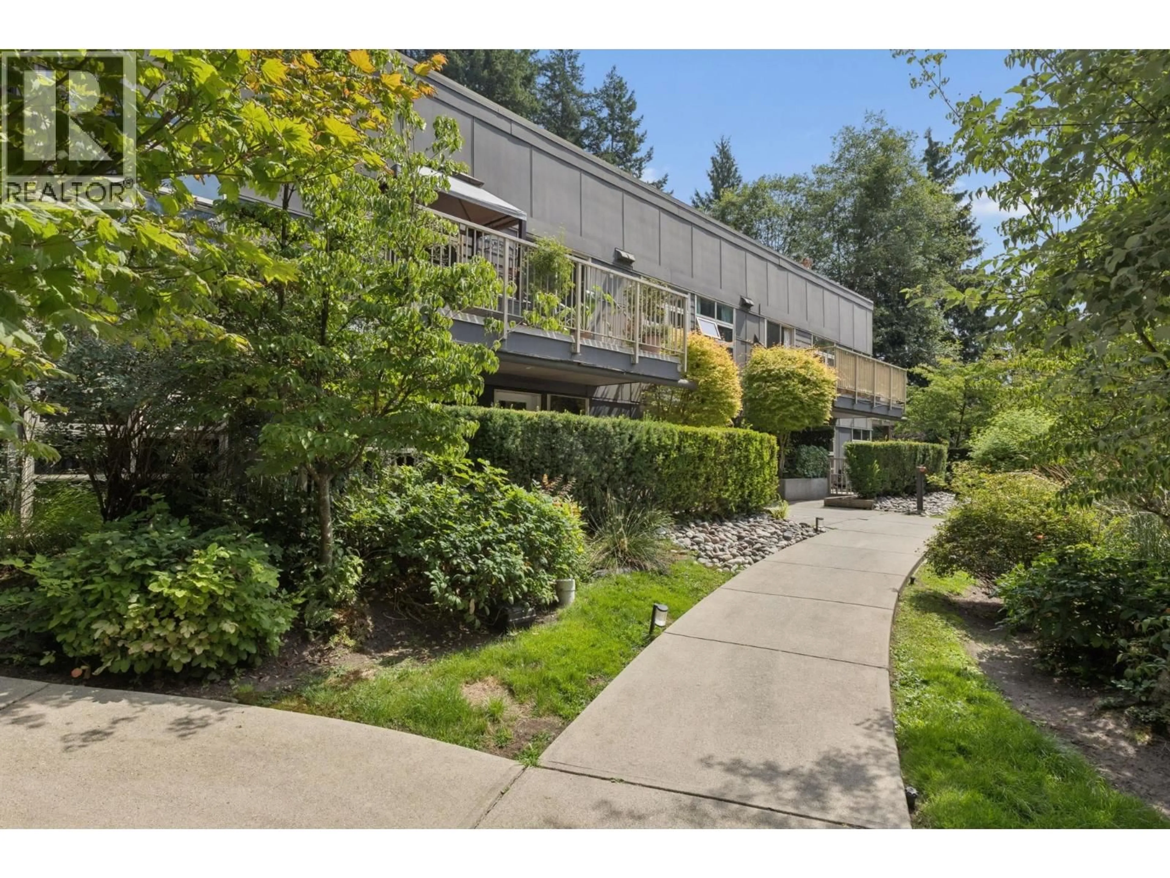 Patio, street for 204 - 2832 CAPILANO ROAD, North Vancouver British Columbia V7R4H5