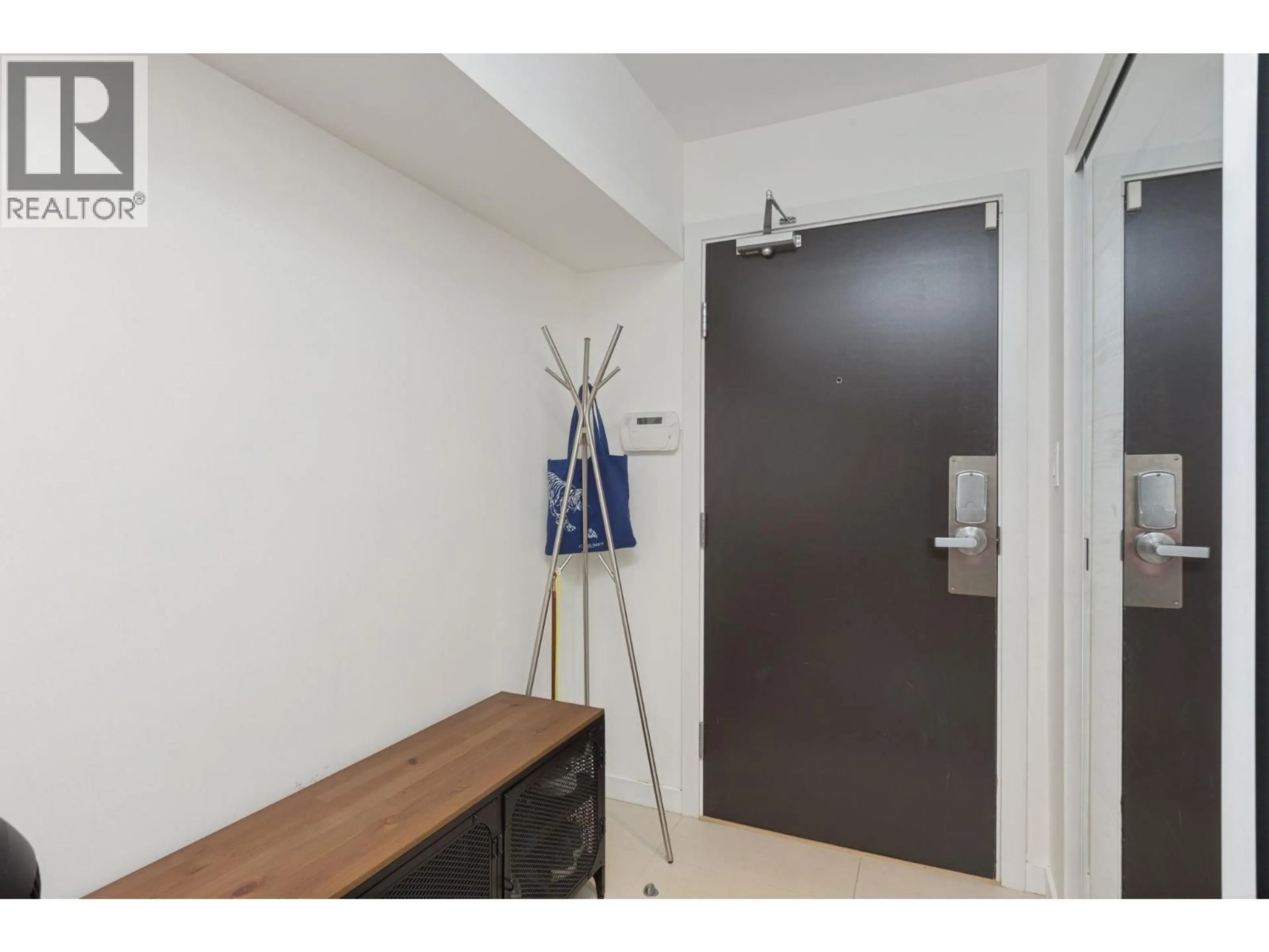 Unknown for 204 - 2832 CAPILANO ROAD, North Vancouver British Columbia V7R4H5