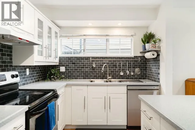 22 - 795 NOONS CREEK DRIVE, Port Moody 2