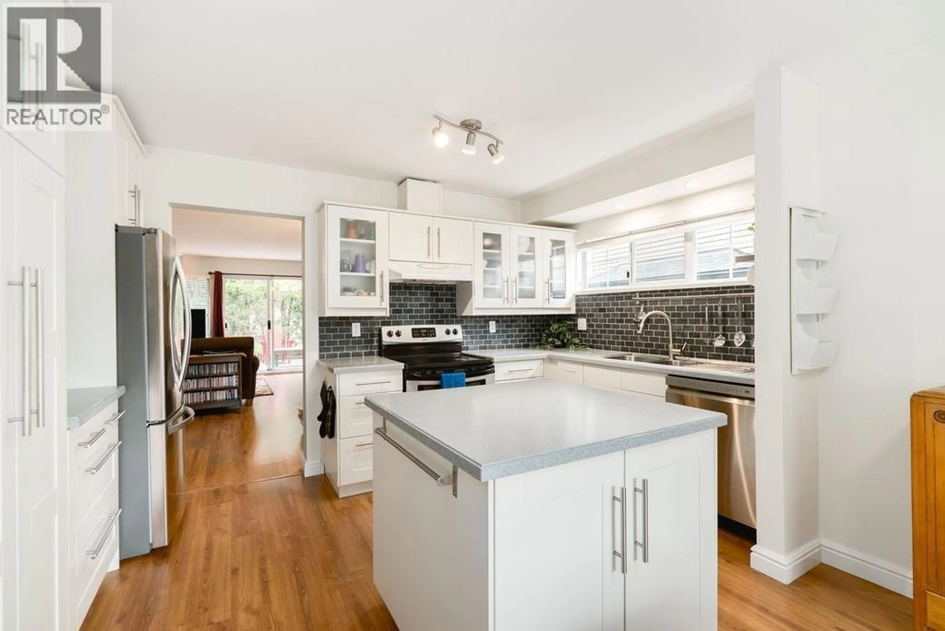 Open concept kitchen, unknown for 22 - 795 NOONS CREEK DRIVE, Port Moody British Columbia V3H4V4